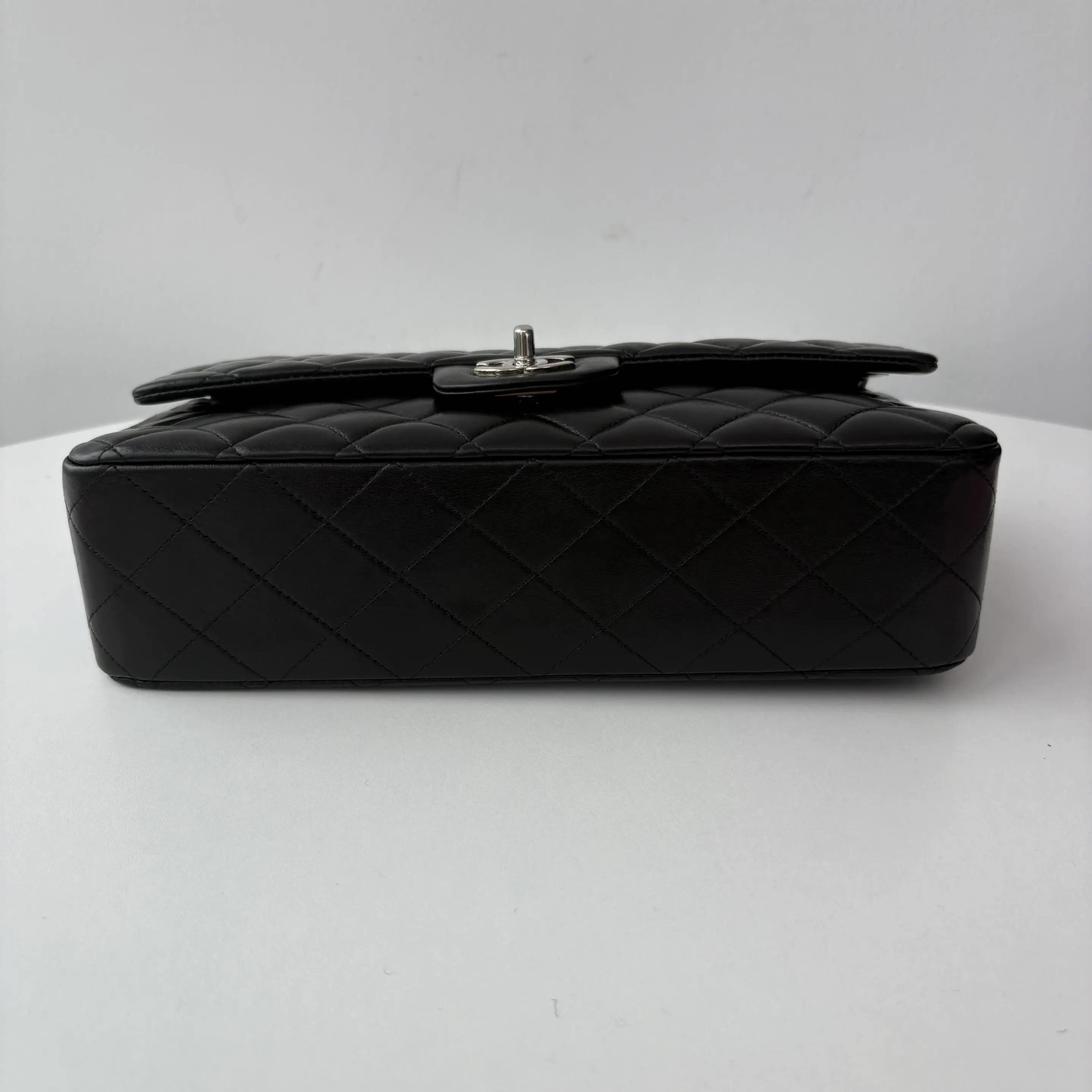 【437】Pre-owned Chanel BJ11008050245 Classic Flap Black Double Flap Lambskin Shoulder Bag 