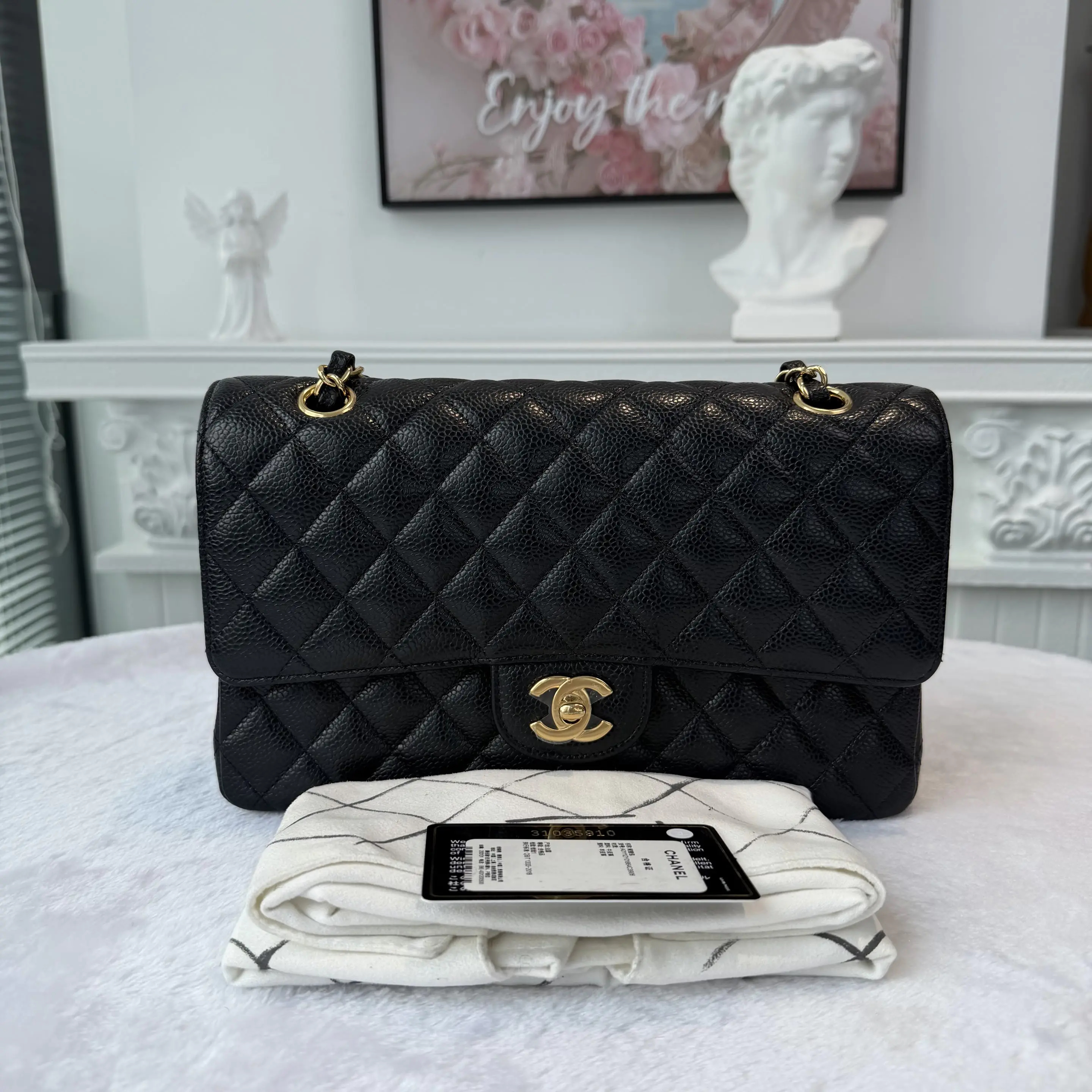【#584】Pre-owned Chanel Classic Flap Black Caviar Calfskin Shoulder Bag BJ1109905041