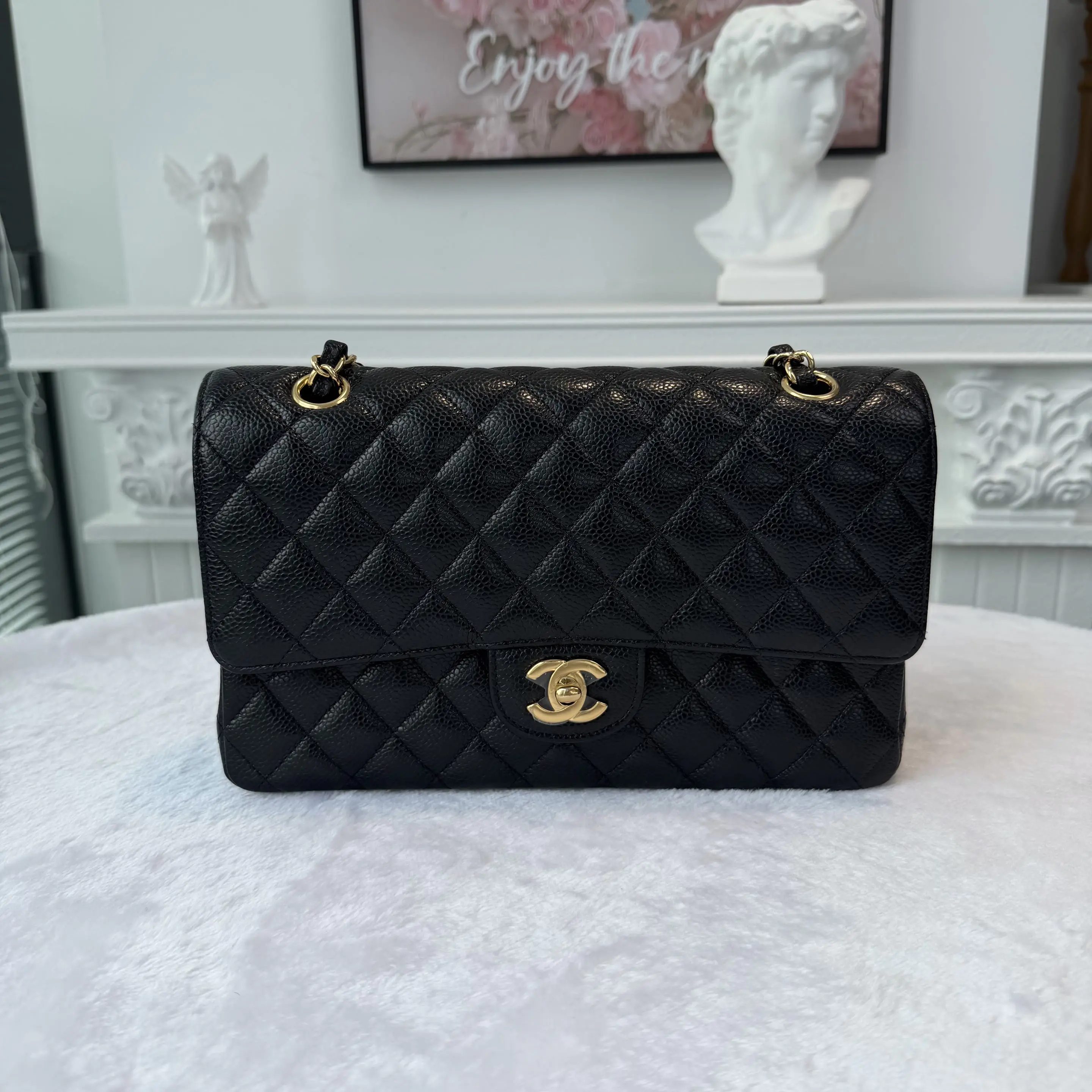【#584】Pre-owned Chanel Classic Flap Black Caviar Calfskin Shoulder Bag BJ1109905041