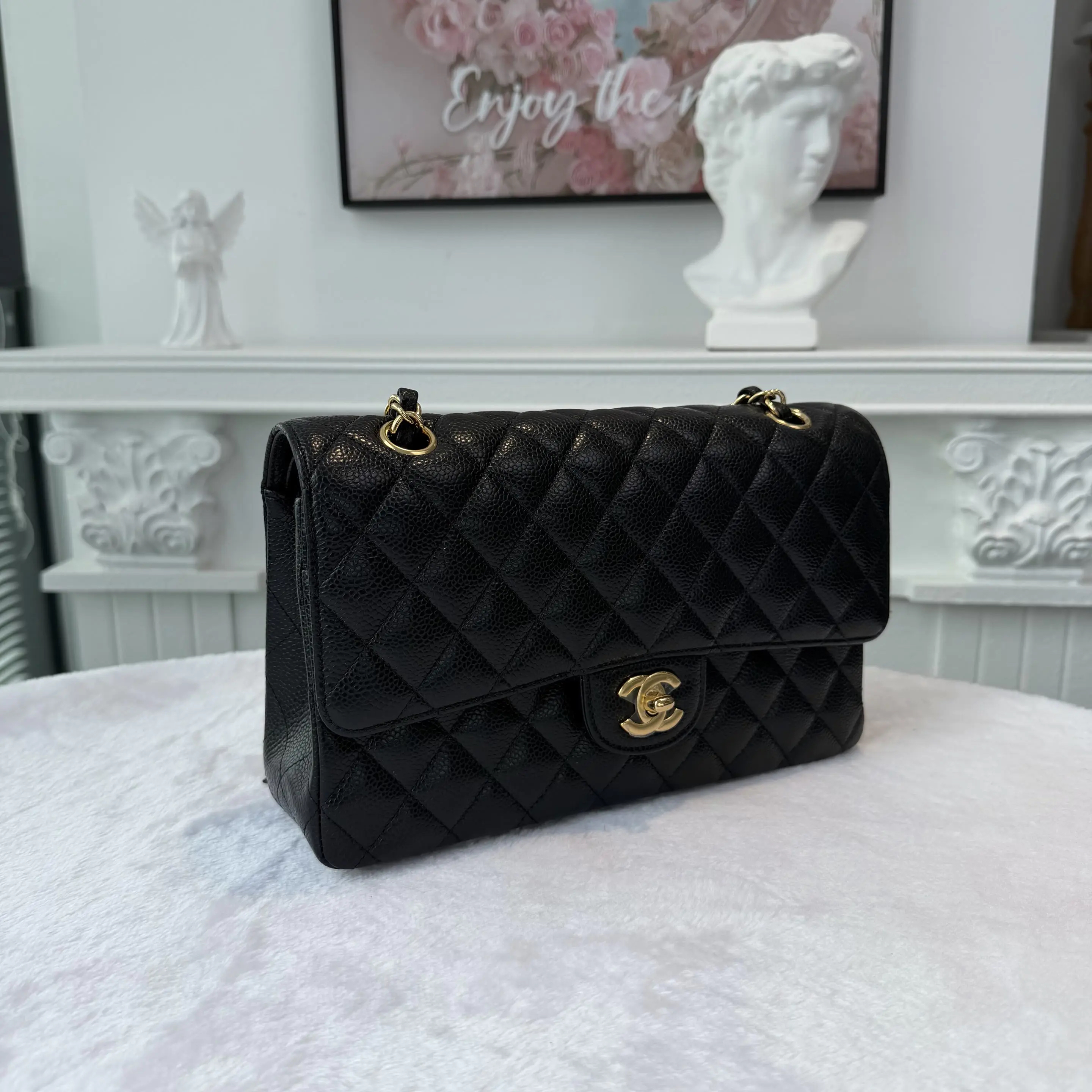 【#584】Pre-owned Chanel Classic Flap Black Caviar Calfskin Shoulder Bag BJ1109905041