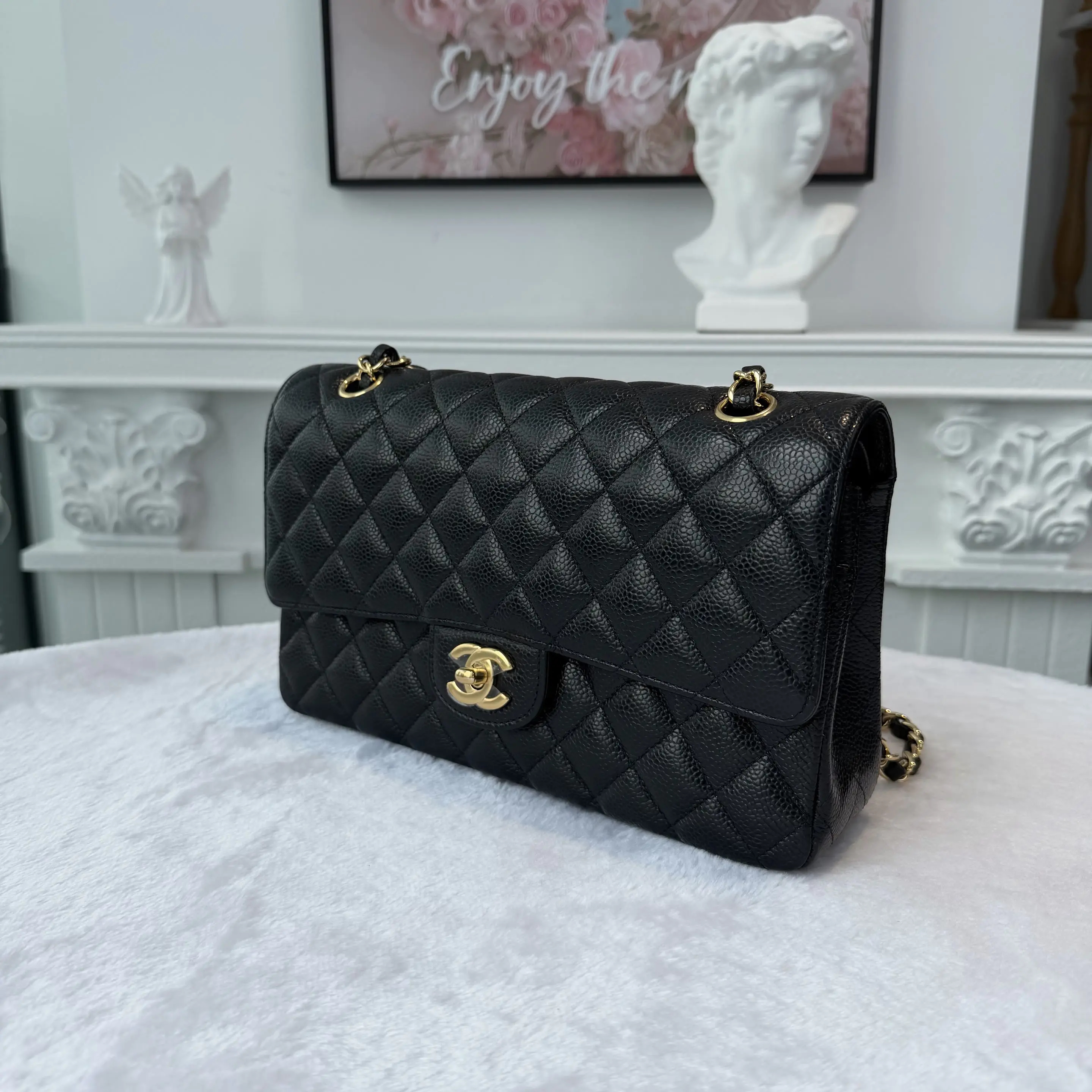 【#584】Pre-owned Chanel Classic Flap Black Caviar Calfskin Shoulder Bag BJ1109905041