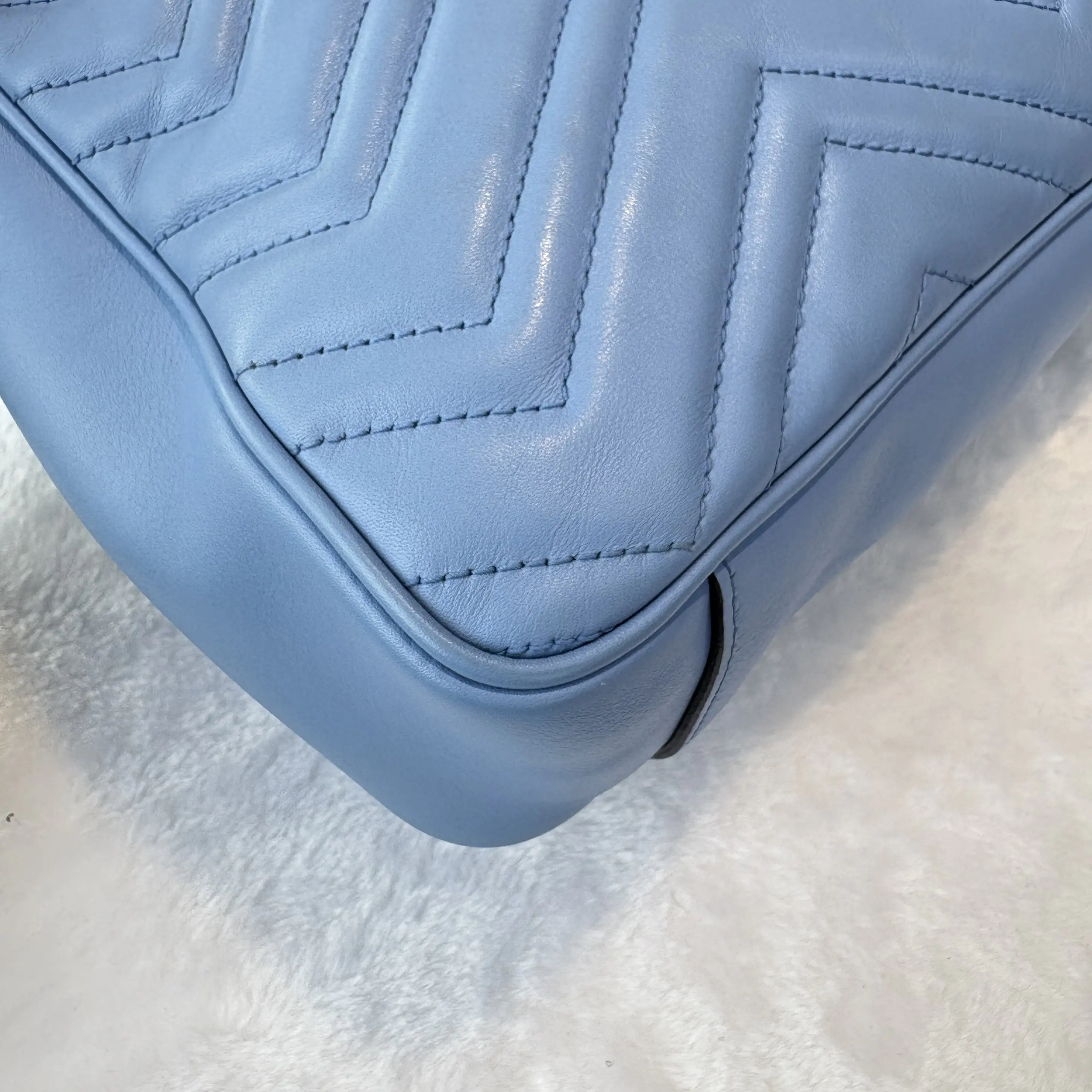 【#726】Pre-owned Gucci Marmont 30 Blue Calfskin Shoulder Bag BJ1101504045