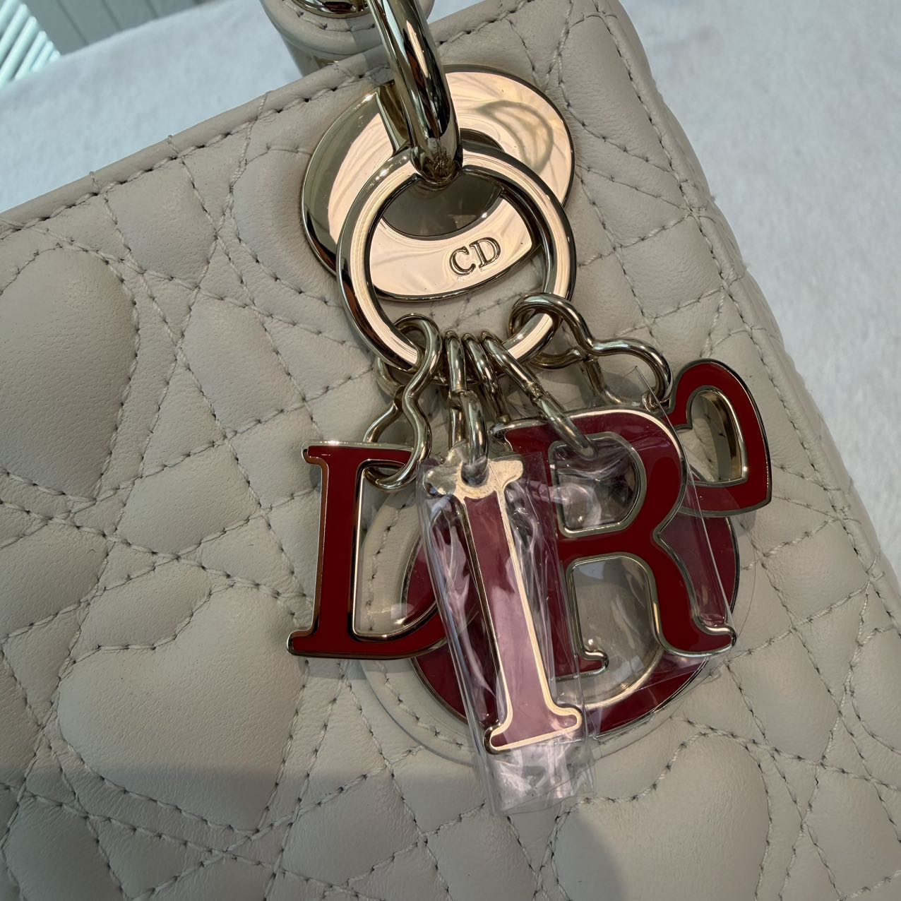 【#730】Pre-owned Dior Lady Dior White Mini Size Lambskin Shoulder Bag BJ11099040155