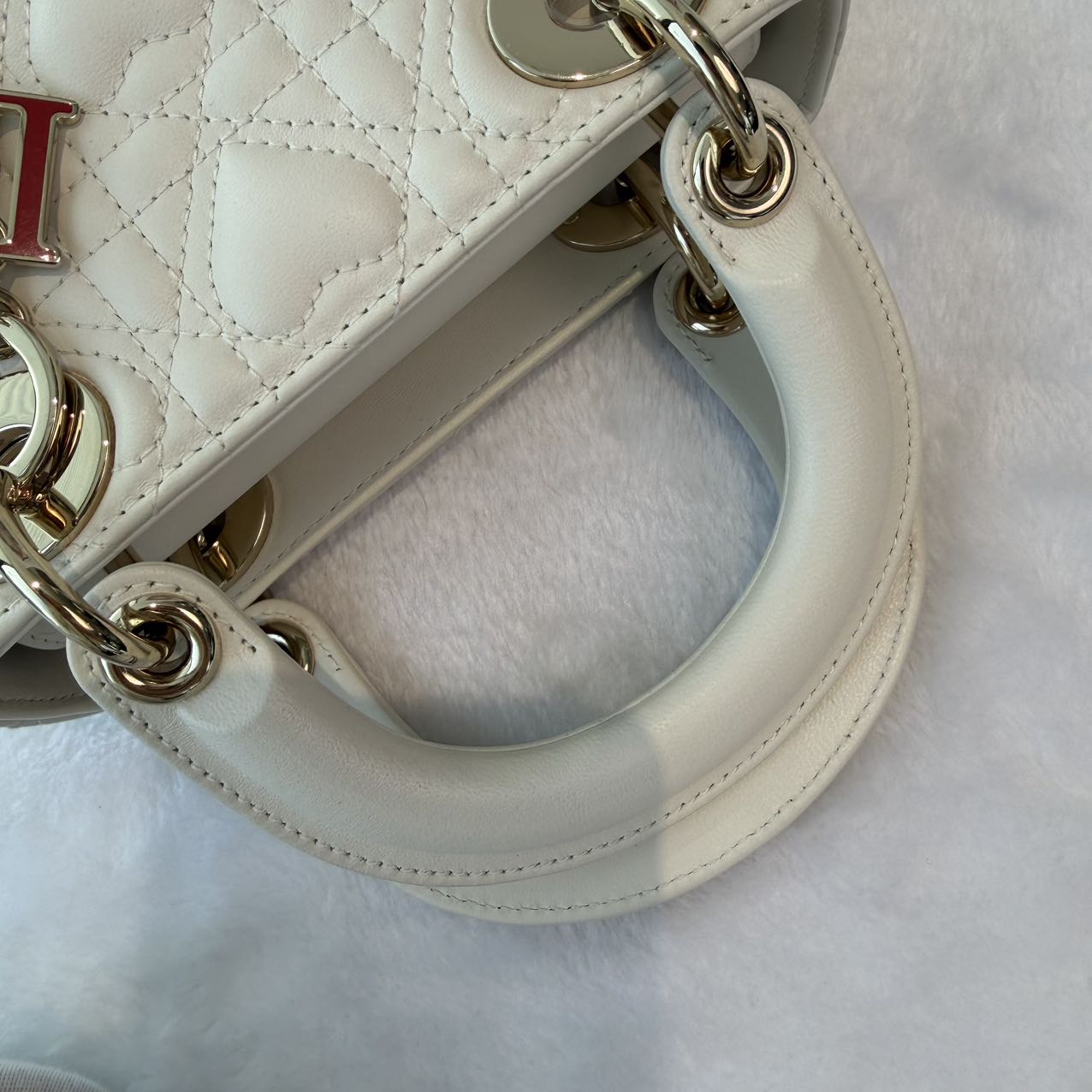 【#730】Pre-owned Dior Lady Dior White Mini Size Lambskin Shoulder Bag BJ11099040155