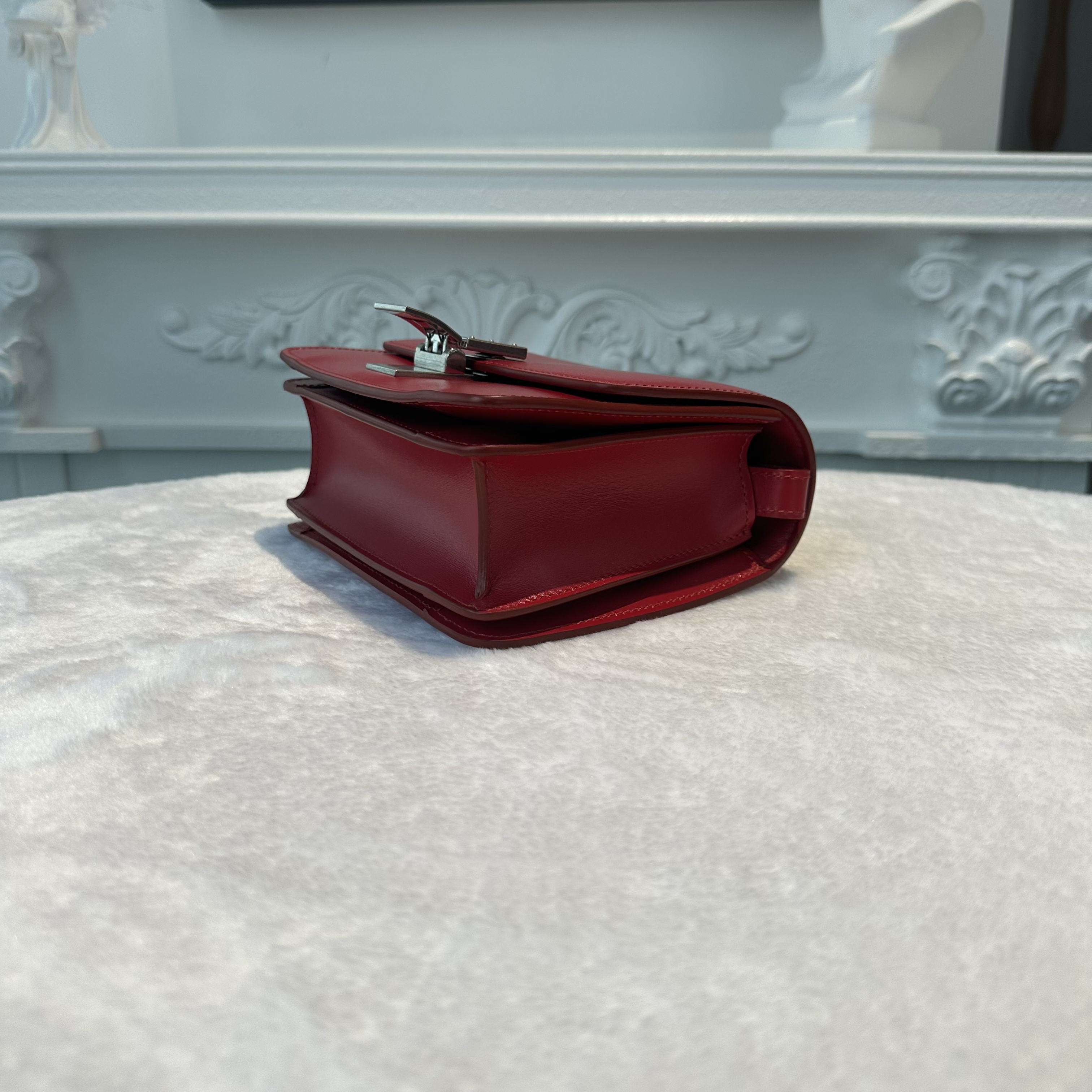 【#768】Pre-owned Celine Box Red Calfskin Shoulder Bag BJ1109904048