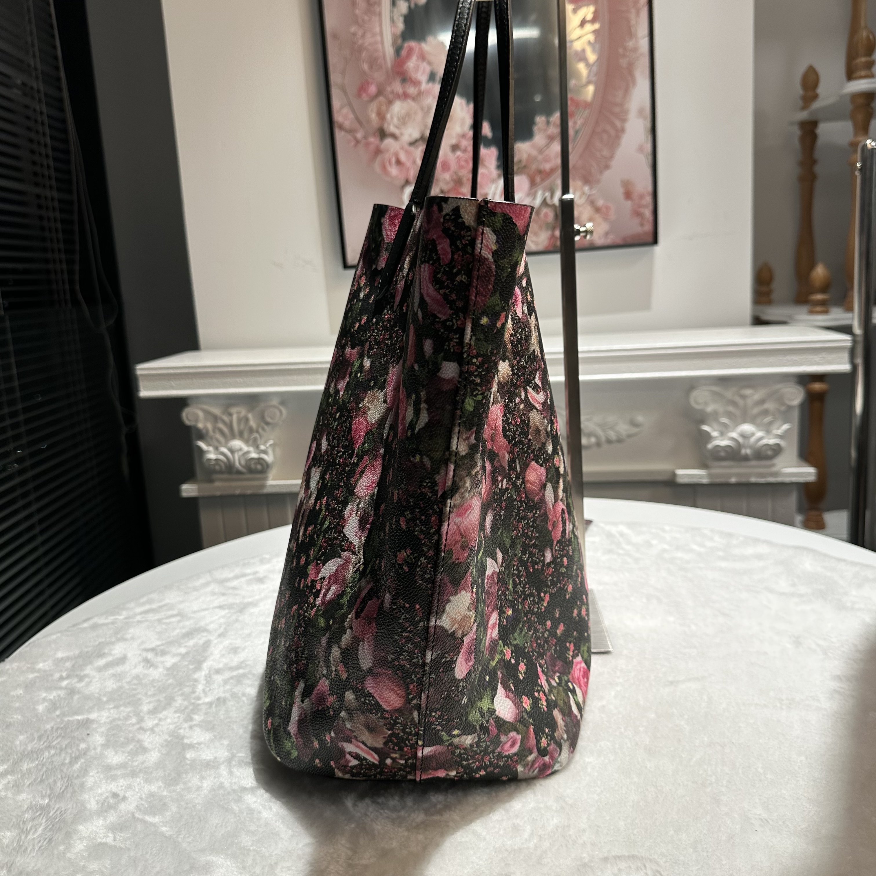 【#792】Pre-owned Givenchy Gusset Set Dark Floral Tote Bag BJ1109904022