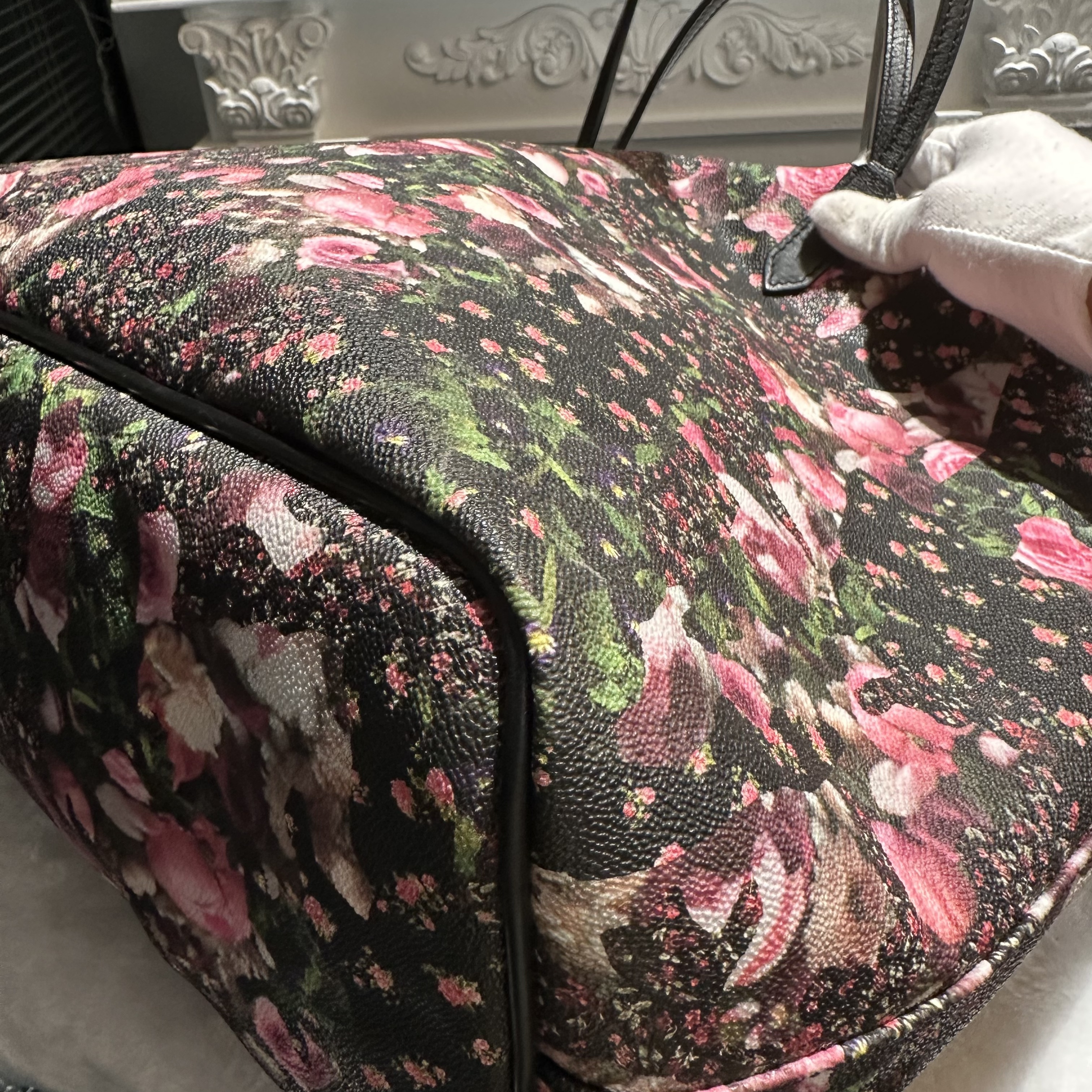 【#792】Pre-owned Givenchy Gusset Set Dark Floral Tote Bag BJ1109904022