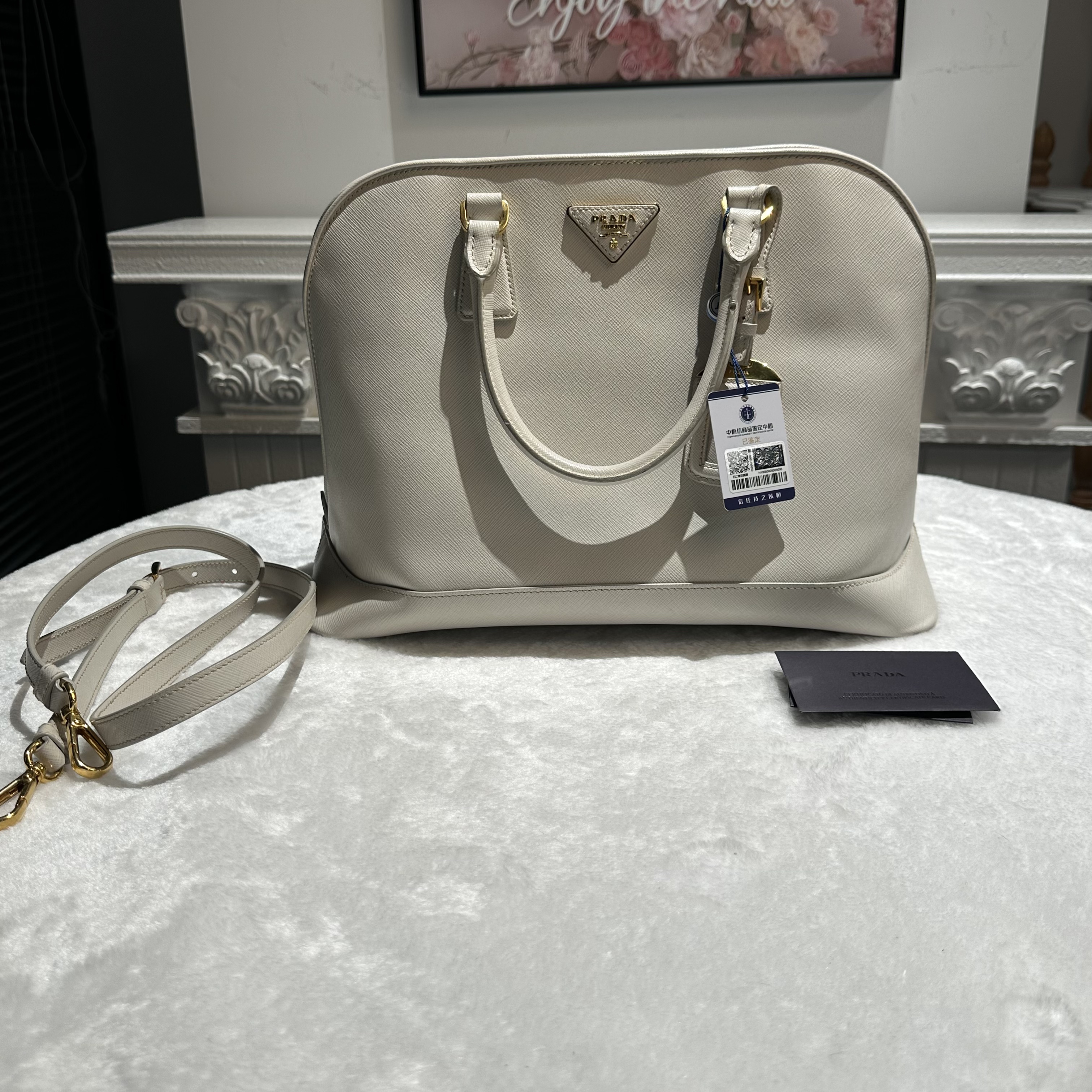 【#788】Pre-owned Prada Promenade White Calfskin Handbag BJ1109904038