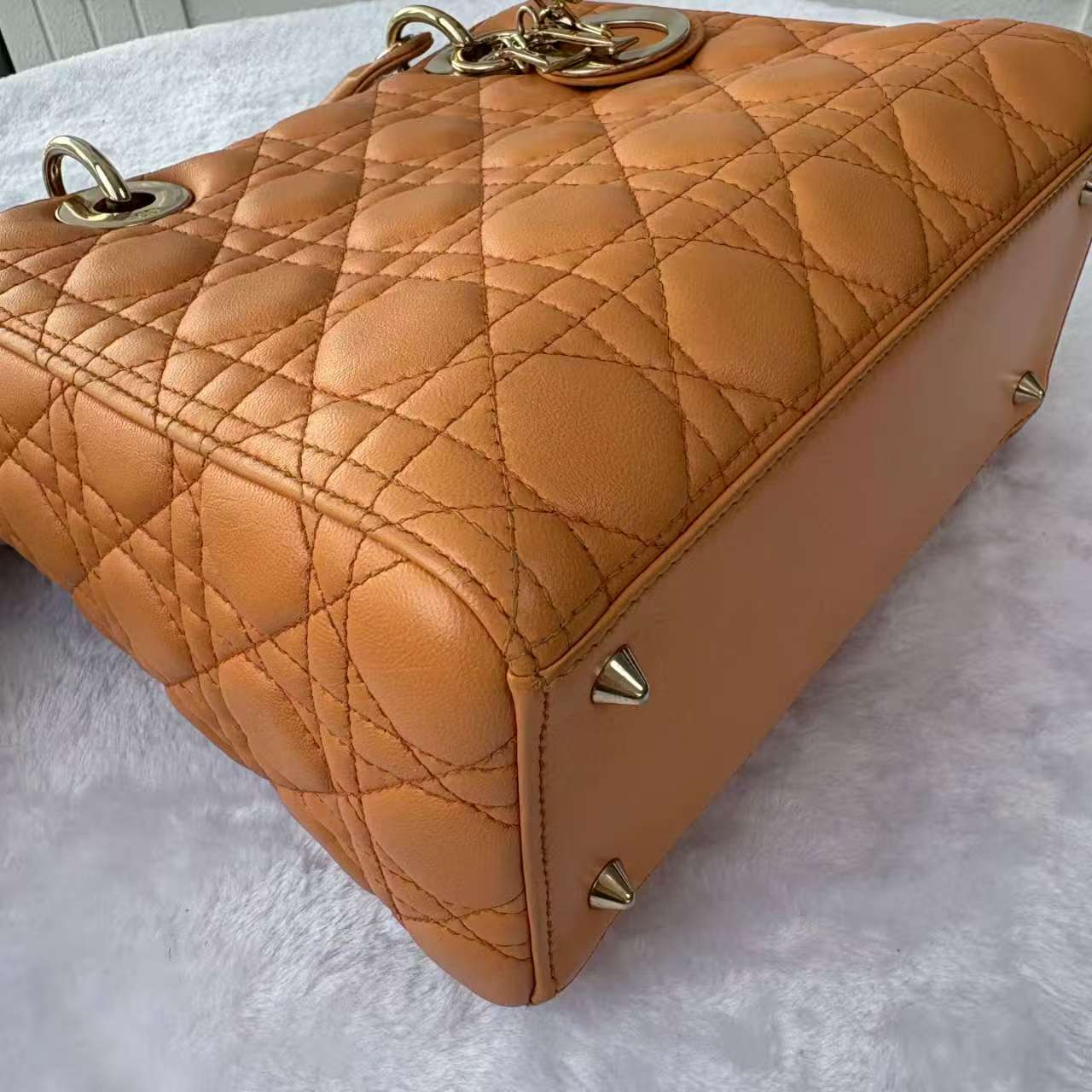 【#750】Pre-owend Dior Lady Dior Medium Yellow Lambskin Shoulder Bag BJ11012040135