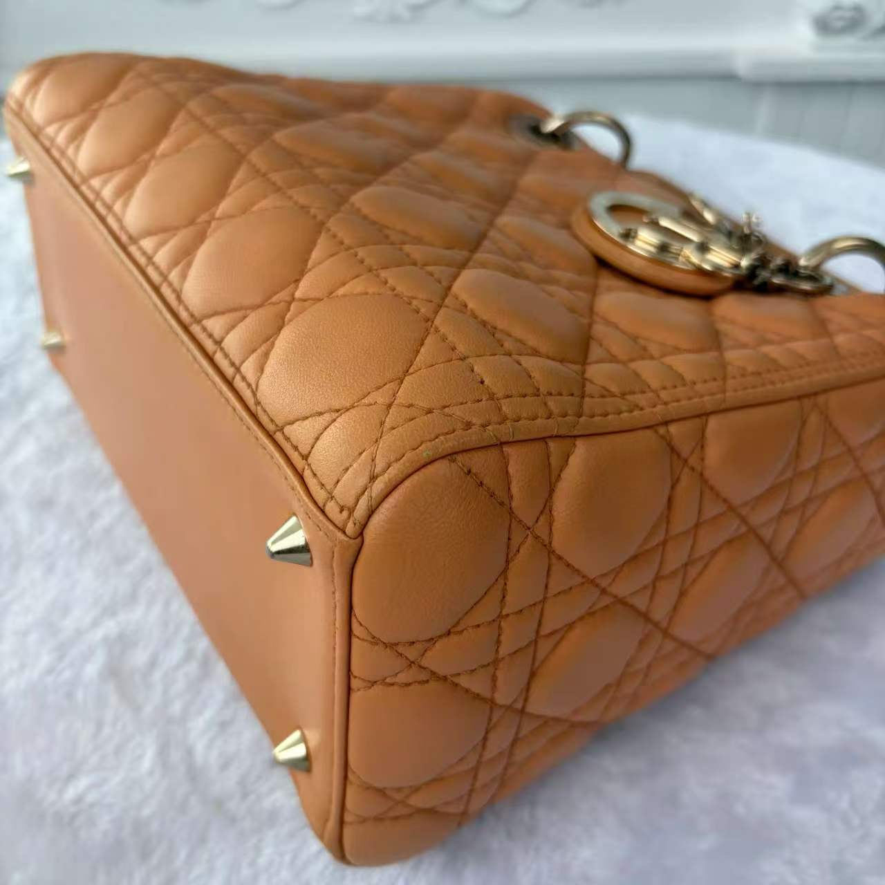 【#750】Pre-owend Dior Lady Dior Medium Yellow Lambskin Shoulder Bag BJ11012040135