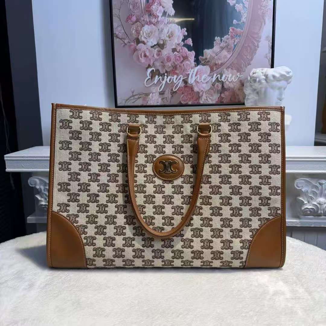 【#591】Pre-owned Celine Cabas Tote Triomephy Monogram Canvas BJ110990406