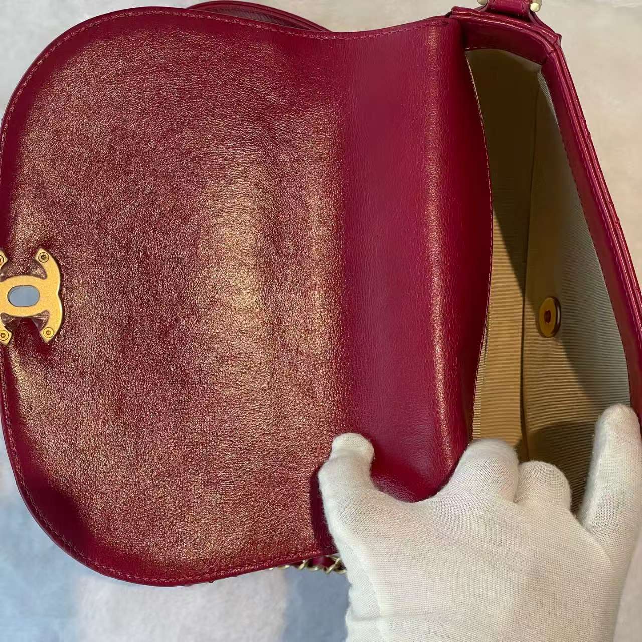 【#813】Pre-owned CHANEL Oil-Waxed Leather Shoulder Bags BJ1101804098 Seasonal Flap Bag Red