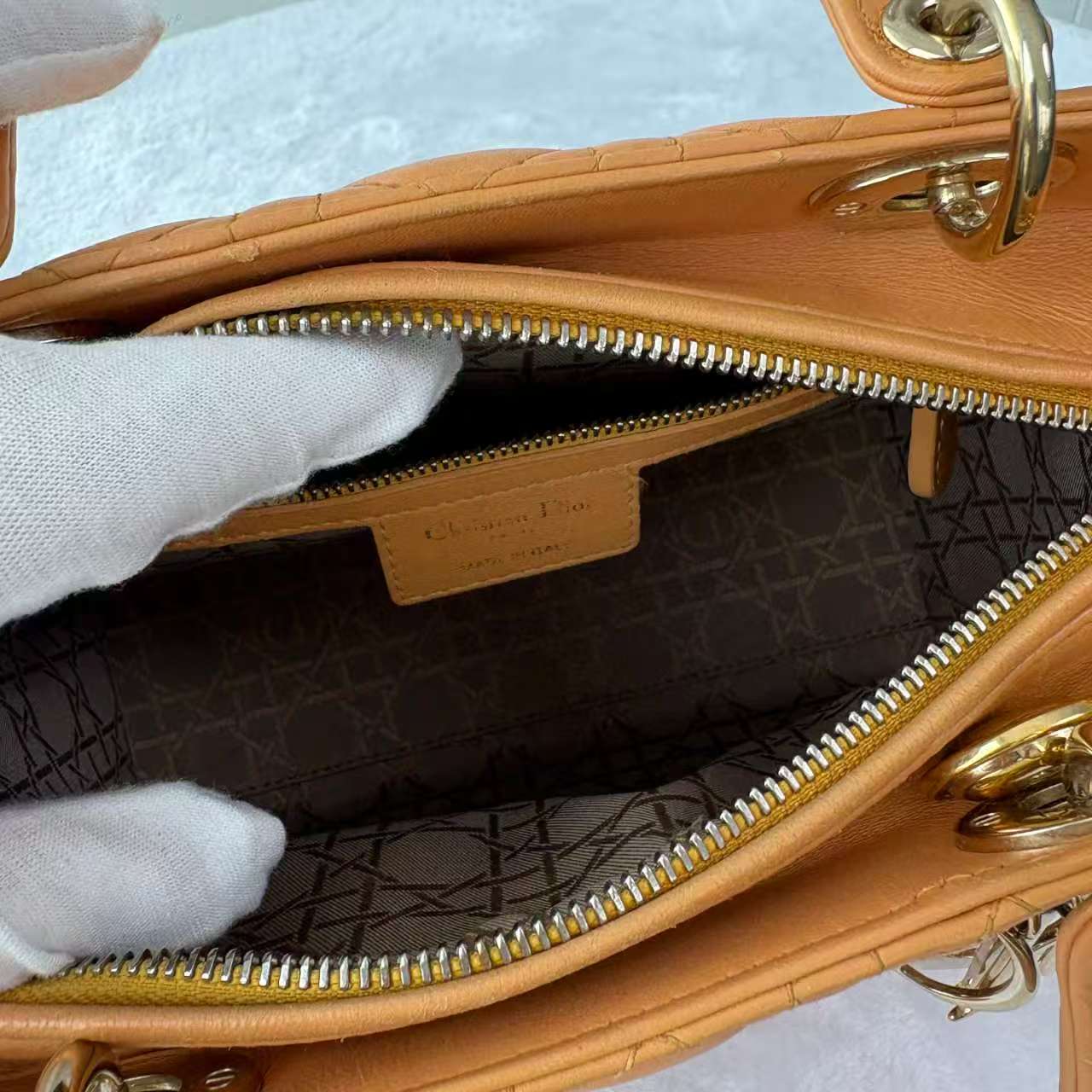 【#750】Pre-owend Dior Lady Dior Medium Yellow Lambskin Shoulder Bag BJ11012040135