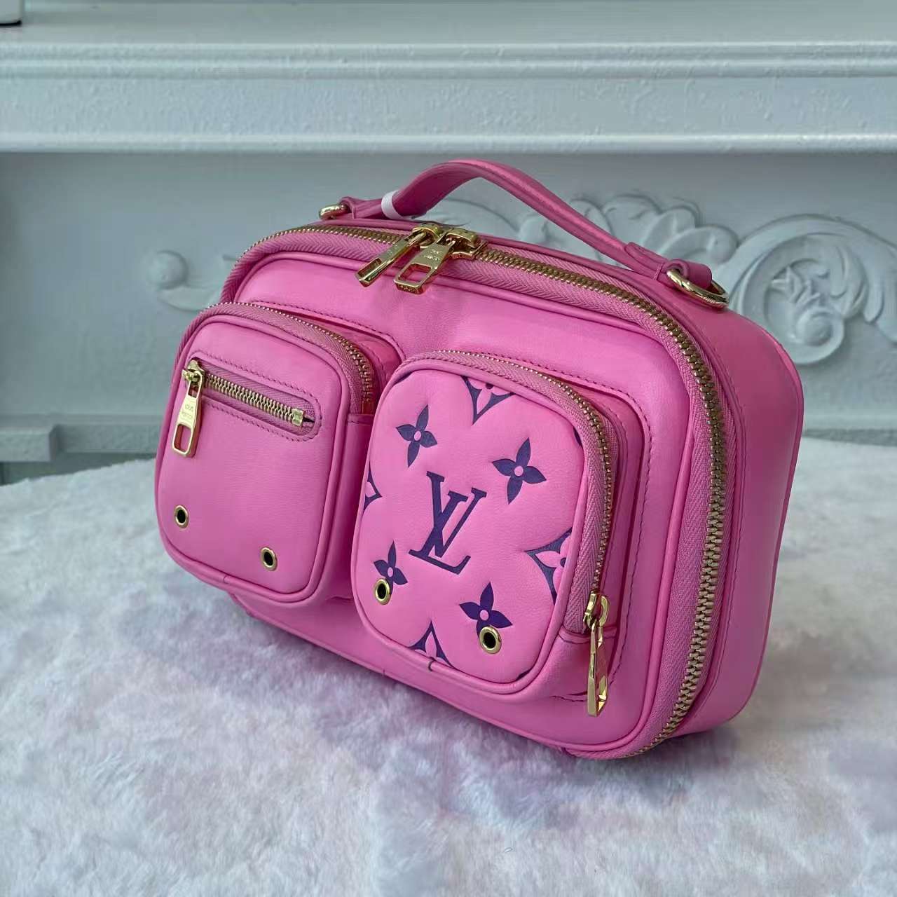 【#813】Pre-owned Louis Vuitton Canvas Crossbody Bags BJ11021L04095 Utility Pink
