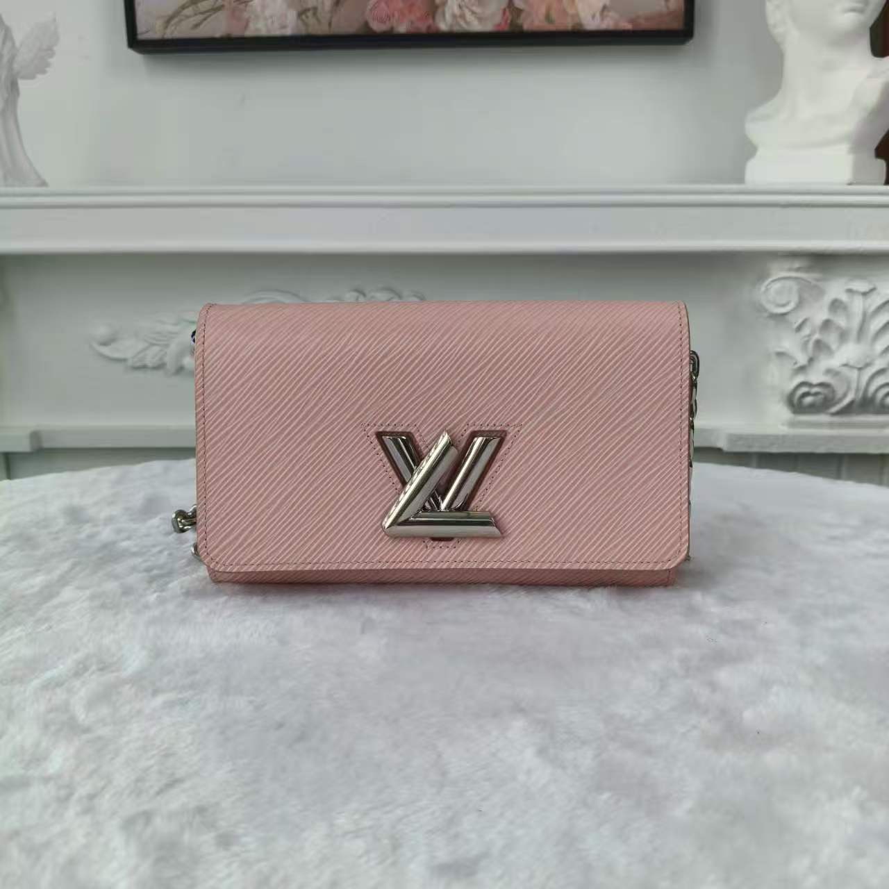 【#746】Pre-owend Louis Vuitton Twist WOC Pink Epi Shoulder Bag BJ1101904045