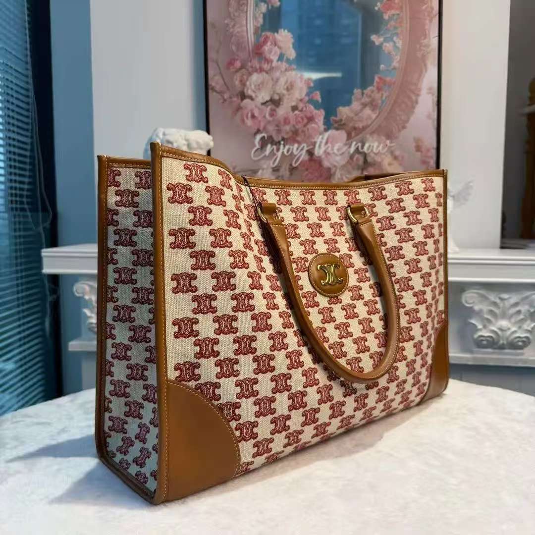 【#759】Pre-owned Celine Cabas Tote Triomephy Monogram Canvas BJ1109904060