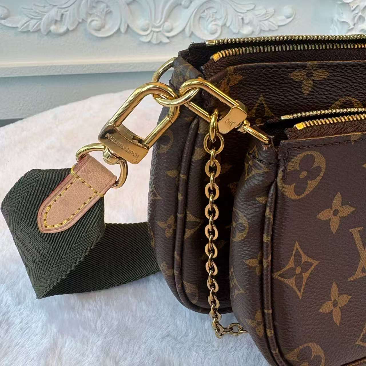 【#723】Pre-owned Louis Vuitton Multi Pochette Accessories  Monogram Greenstrap Calfskin Shoulder Bag BJ110MC04085