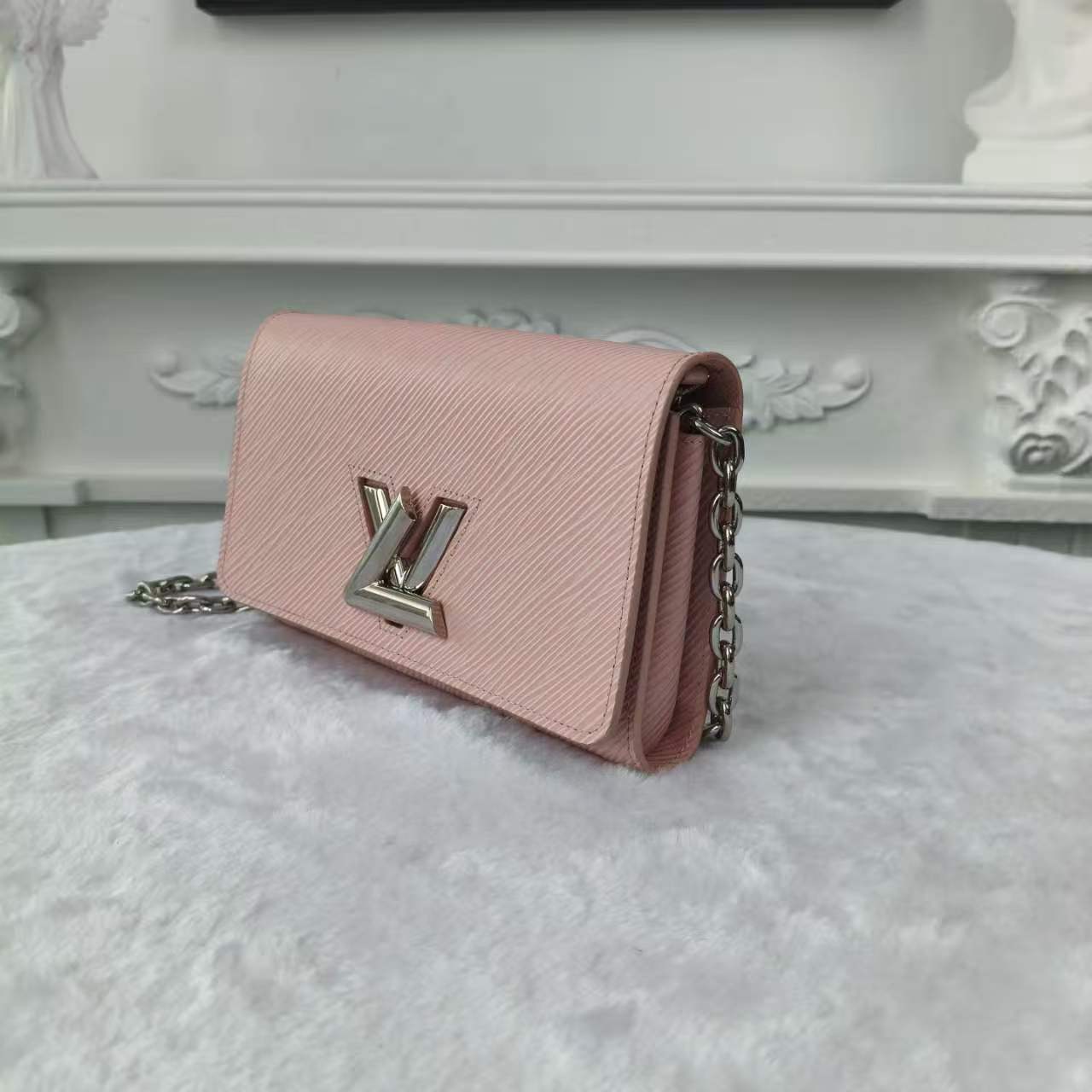 【#746】Pre-owend Louis Vuitton Twist WOC Pink Epi Shoulder Bag BJ1101904045