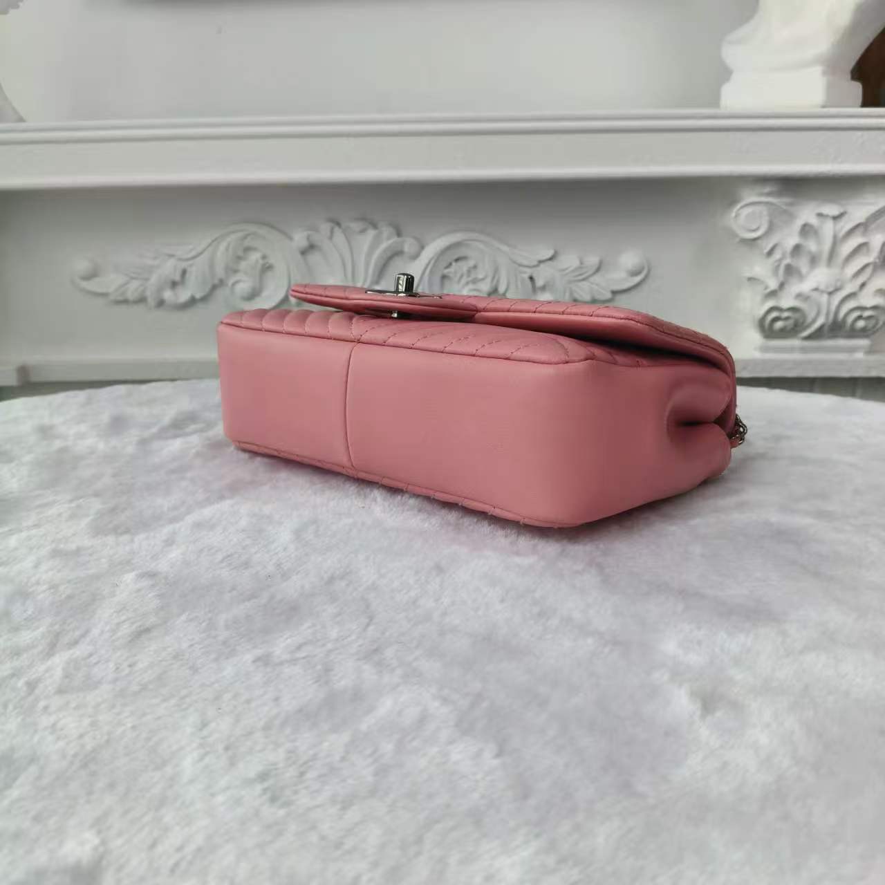 【#747】Pre-owend Chanel Classic Flap Pink Calfskin Medium Shoulder Bag BJ11015&16050155