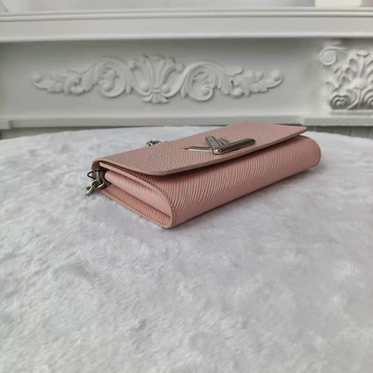 【#746】Pre-owend Louis Vuitton Twist WOC Pink Epi Shoulder Bag BJ1101904045