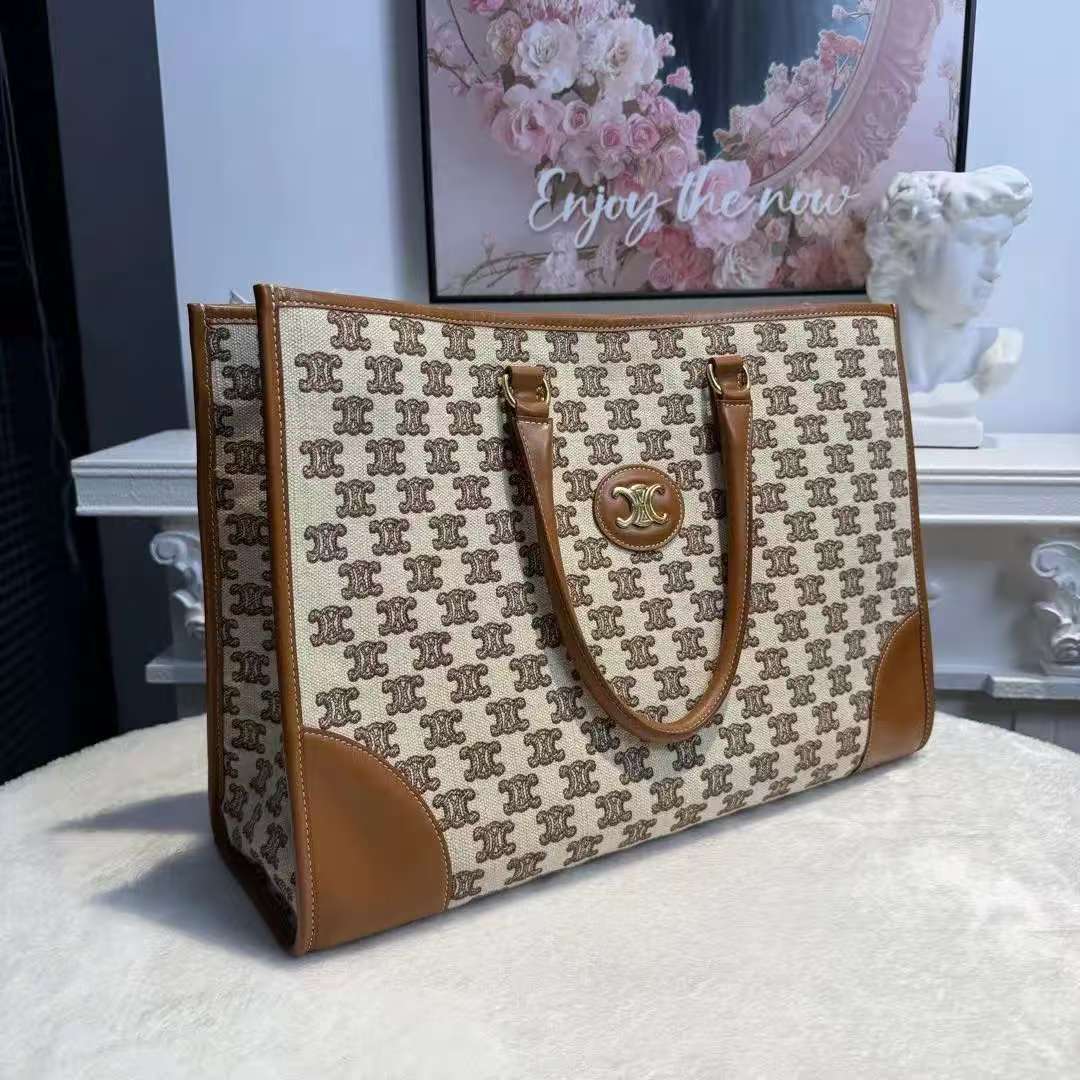 【#591】Pre-owned Celine Cabas Tote Triomephy Monogram Canvas BJ110990406