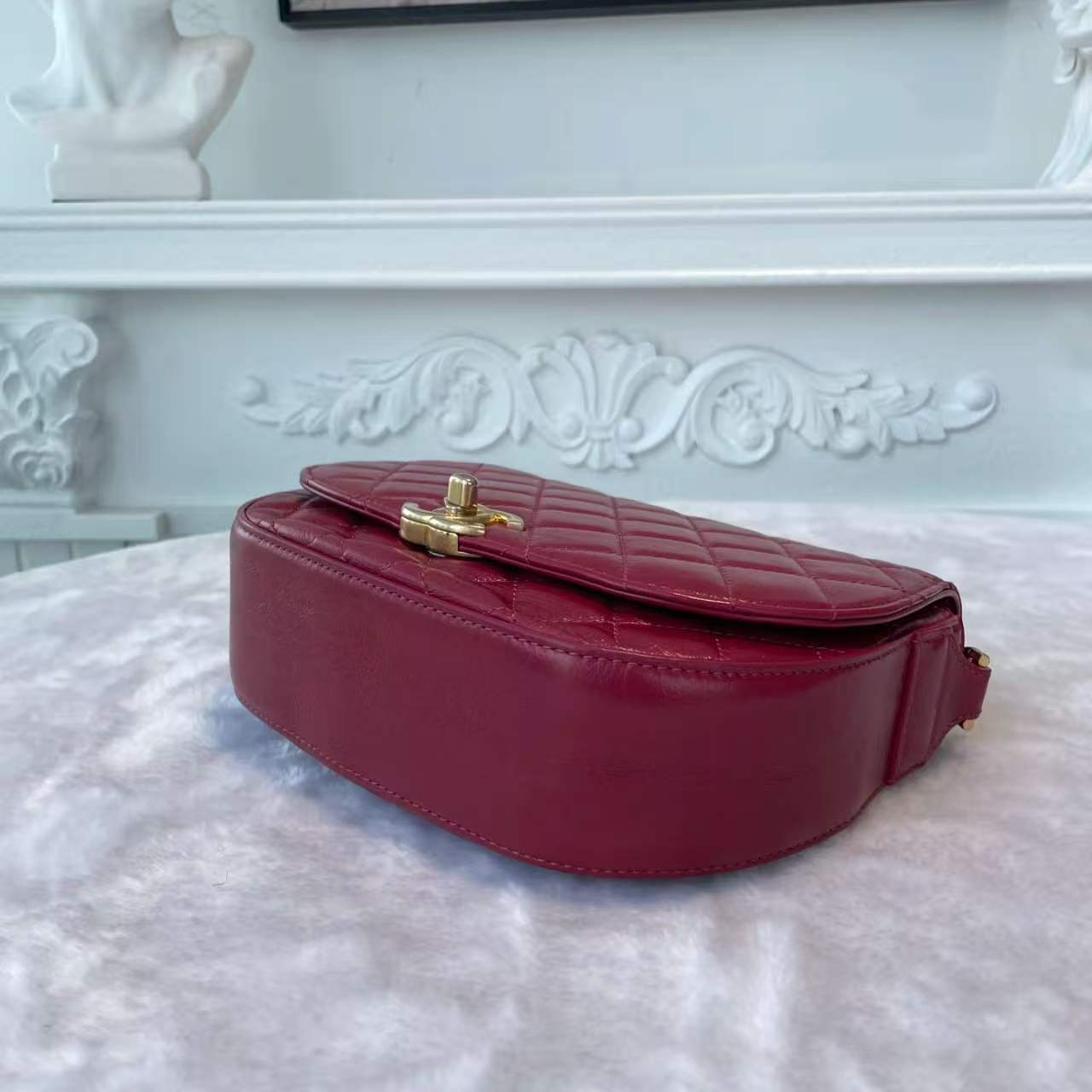 【#813】Pre-owned CHANEL Oil-Waxed Leather Shoulder Bags BJ1101804098 Seasonal Flap Bag Red