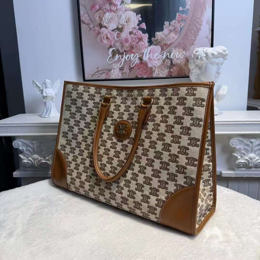 【#591】Pre-owned Celine Cabas Tote Triomephy Monogram Canvas BJ110990406