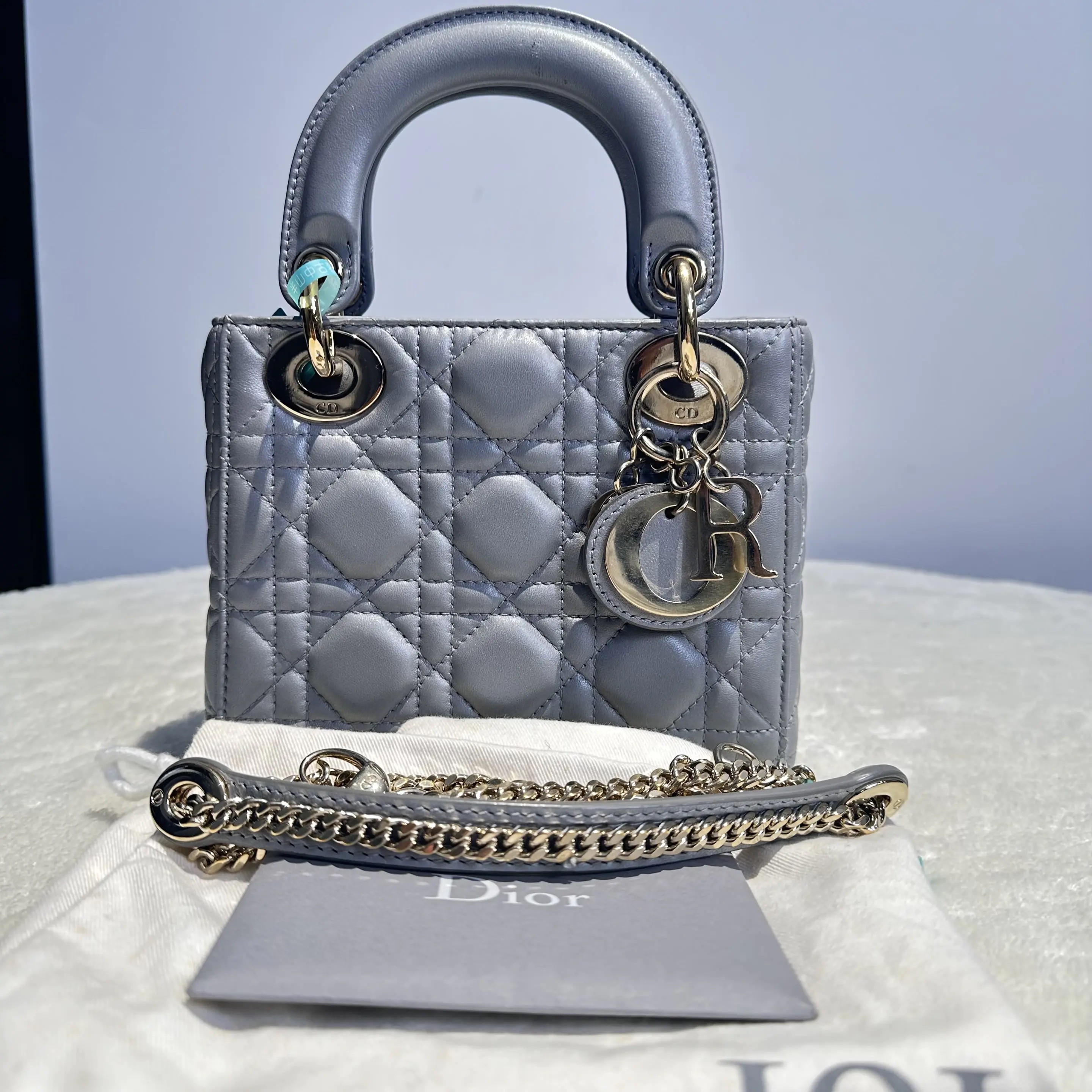 [#683]Pre owned Dior Lady Dior Pearl Grey Lambskin Mini Golden Hardware BJ11018050135