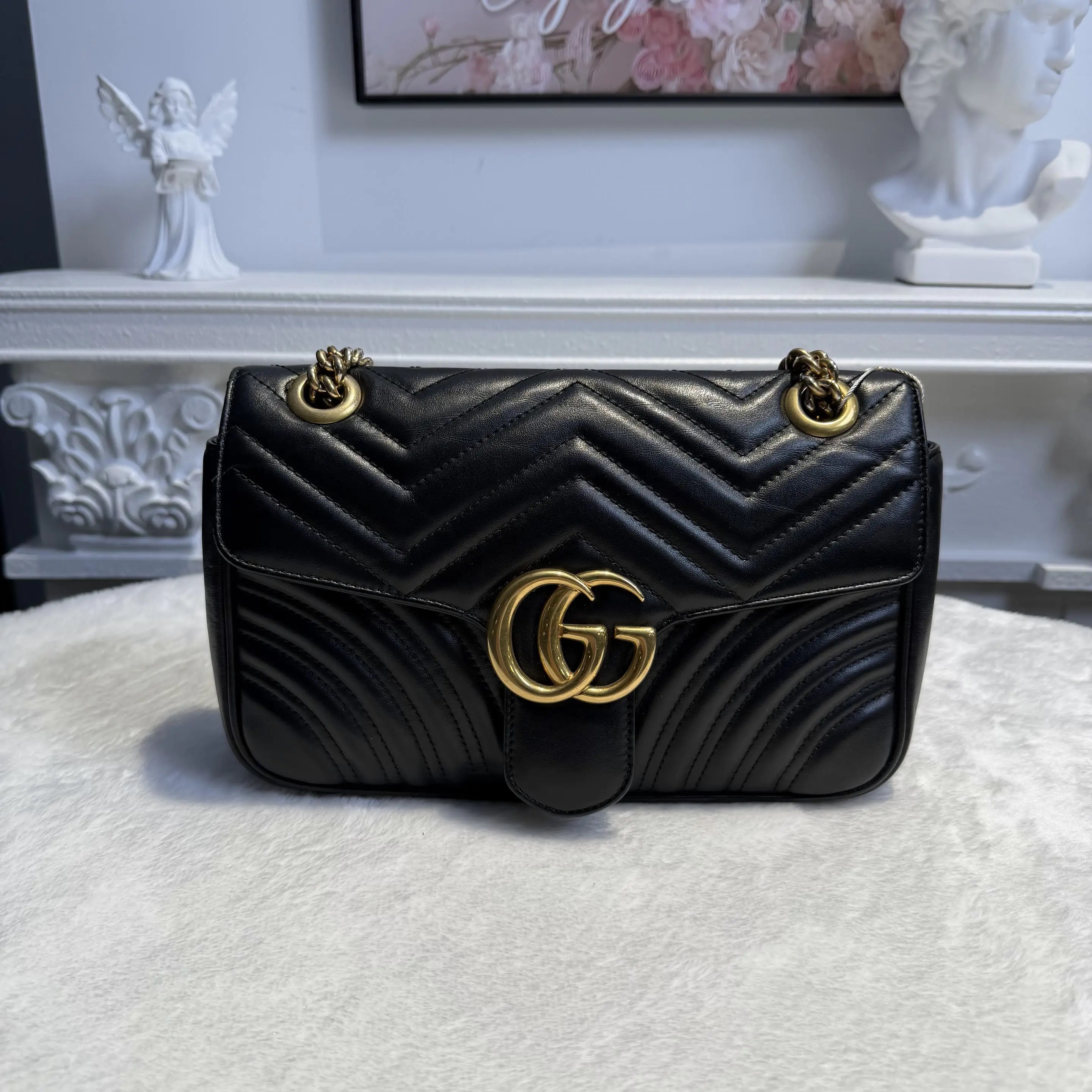 [#609]Pre owned Gucci Marmont Black Calfskin Medium 26