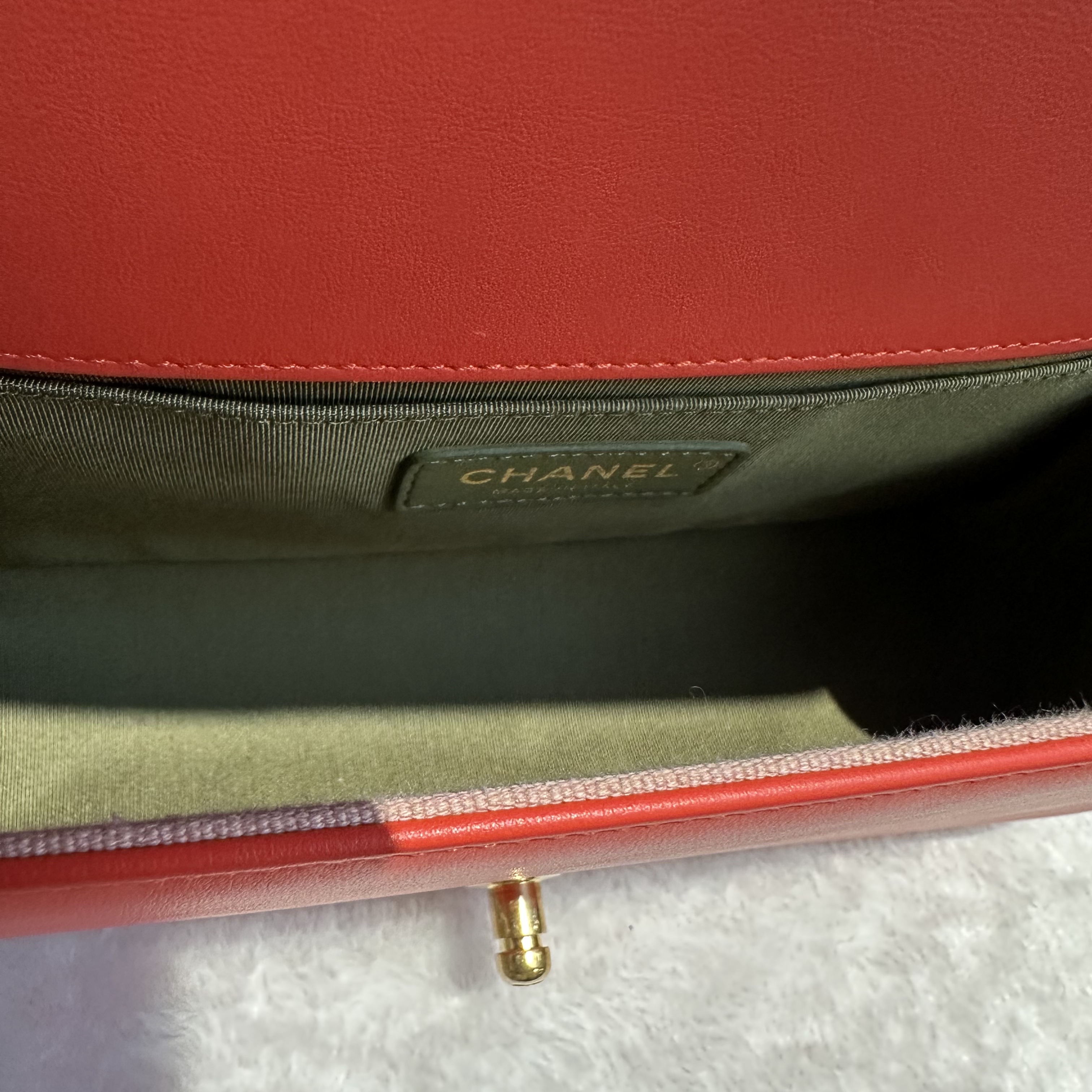 【#770】Pre-owned Chanel Leboy Red Calfskin Shoulder Bag BJ11017050115