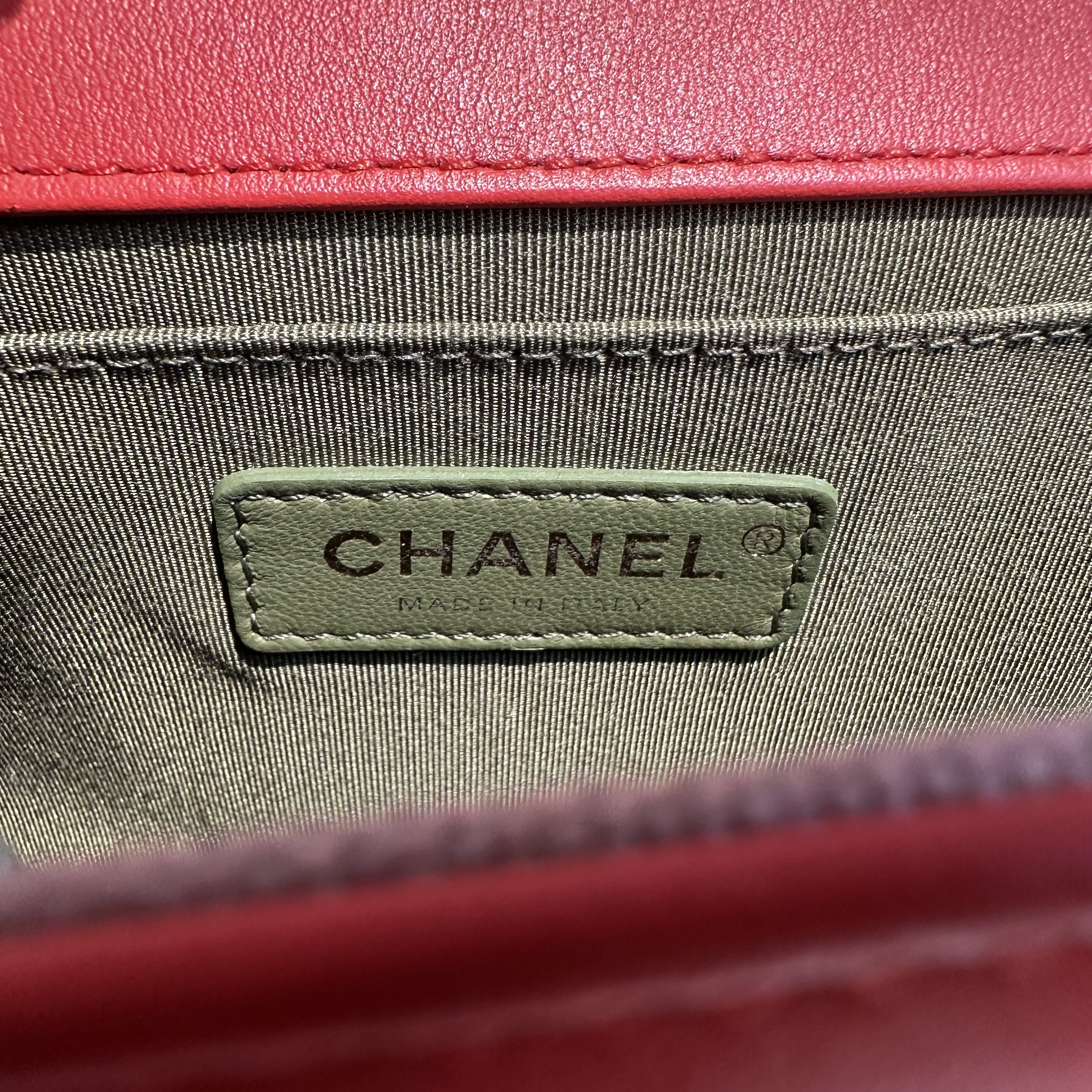 【#770】Pre-owned Chanel Leboy Red Calfskin Shoulder Bag BJ11017050115