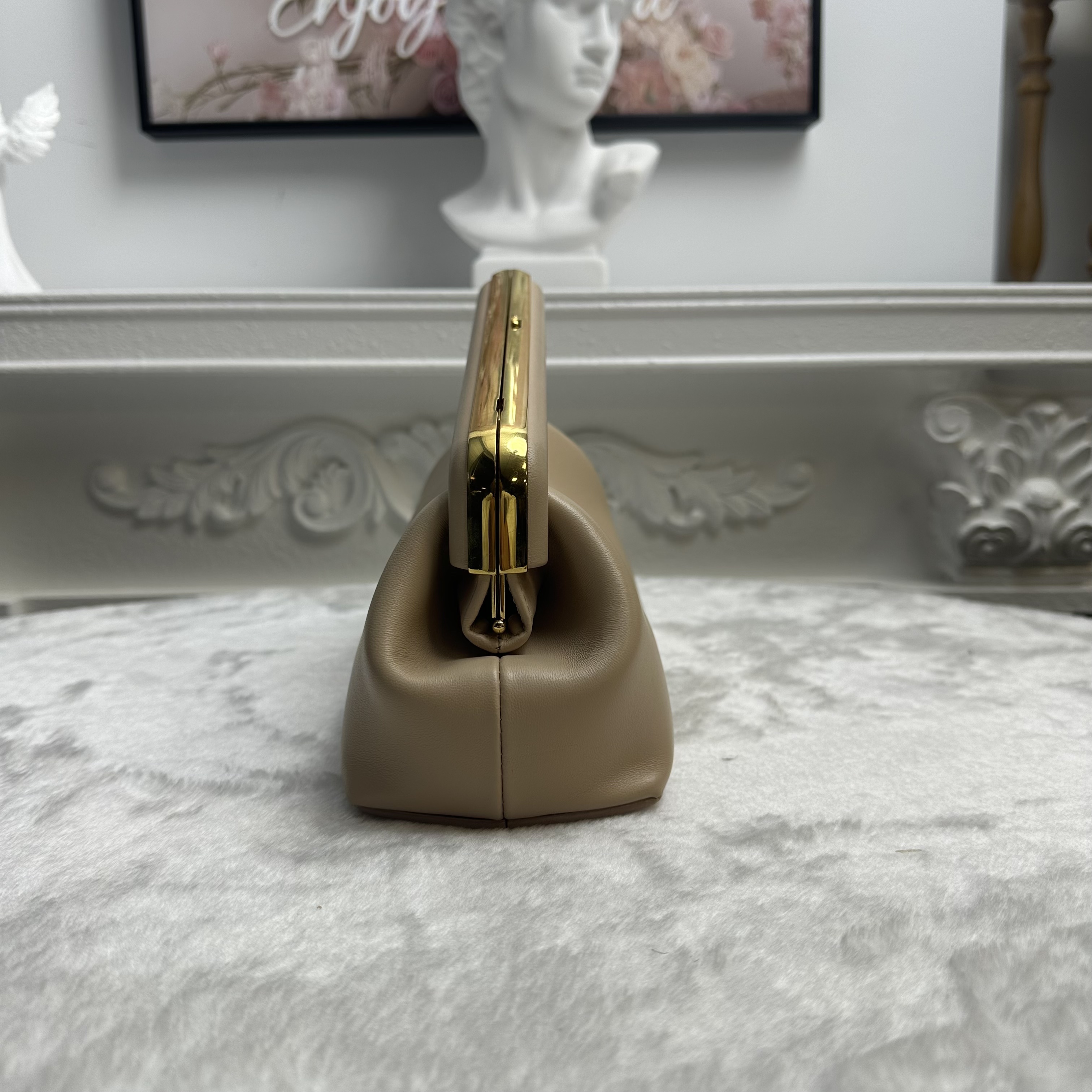 【#718】Pre-owned Fendi First Pink Calfskin Shoulder Bag[Installment #3 300/1200]