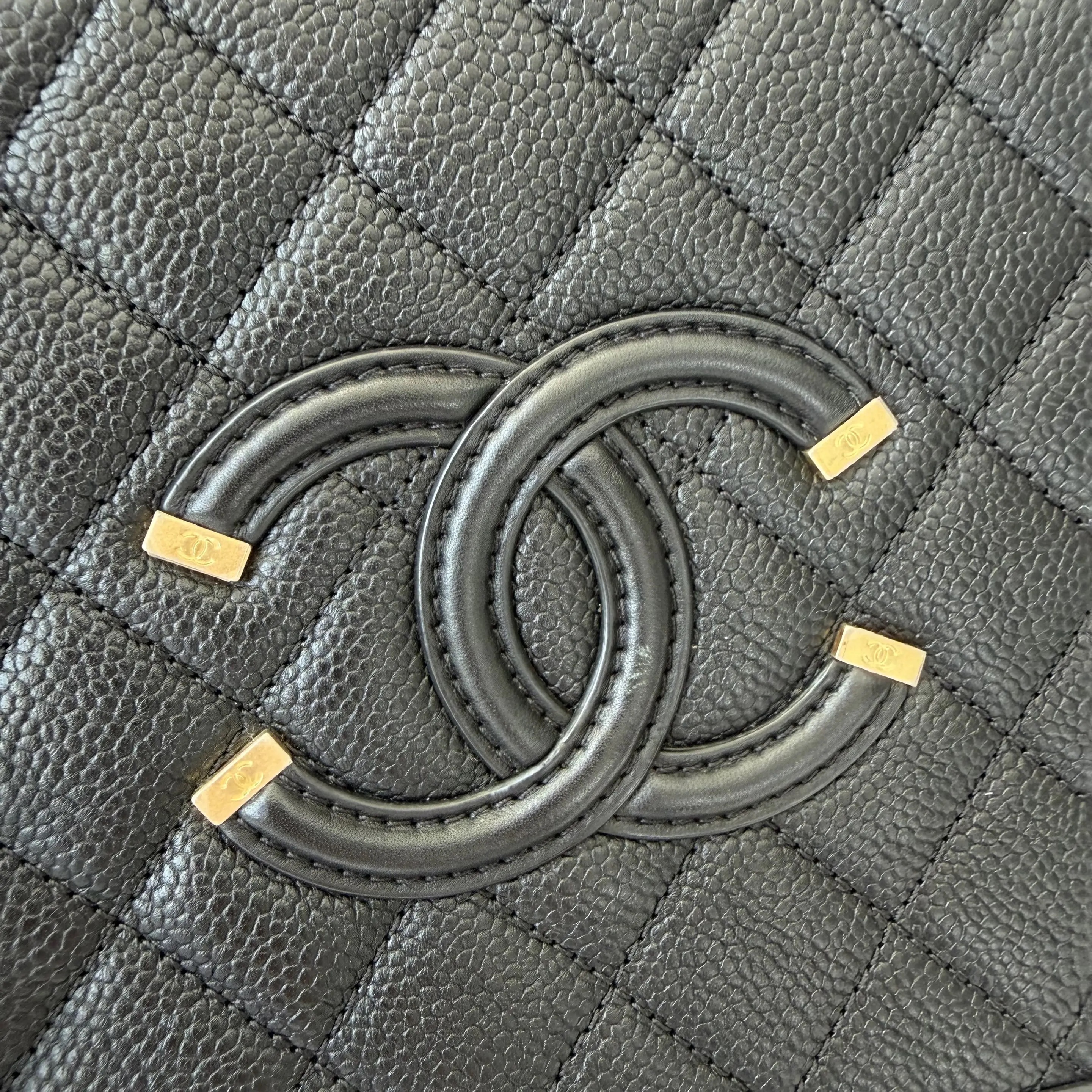 [#714]Pre owned Chanel Vanity Case Medium Golden hardware Crossbody bag BJ11018050155