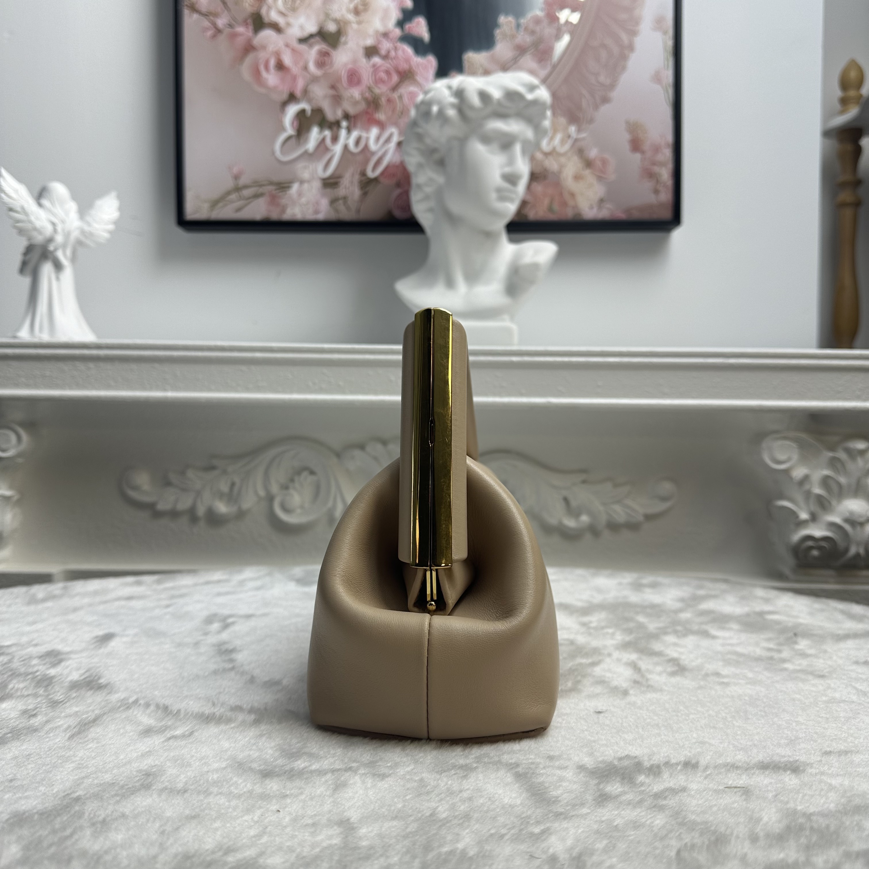 【#719】Pre-owned Fendi First Pink Calfskin Shoulder Bag [#installment #4 300/1200]