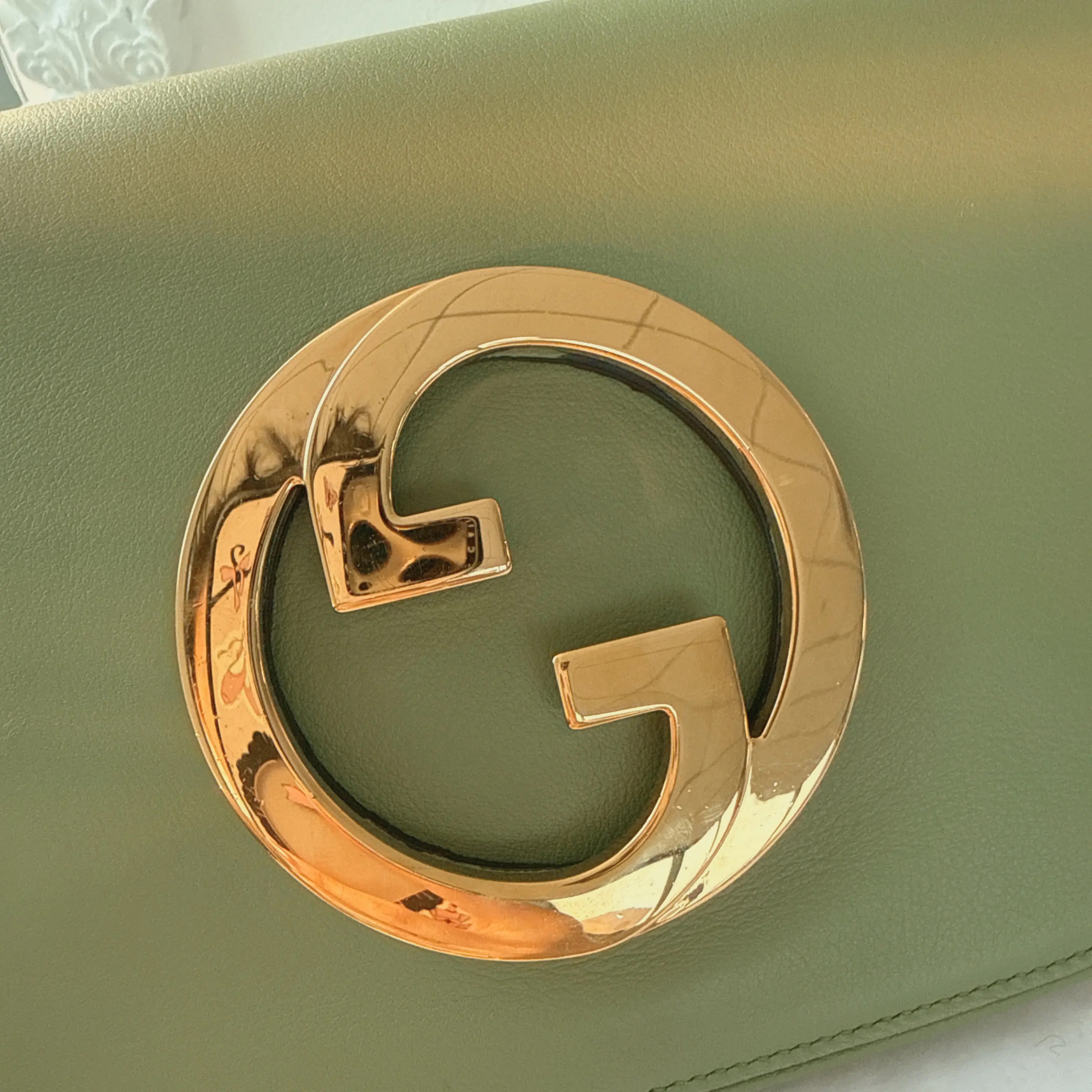 [#685]Pre owned Gucci Blondie Calfskin Goldenhardware BJ110&04045