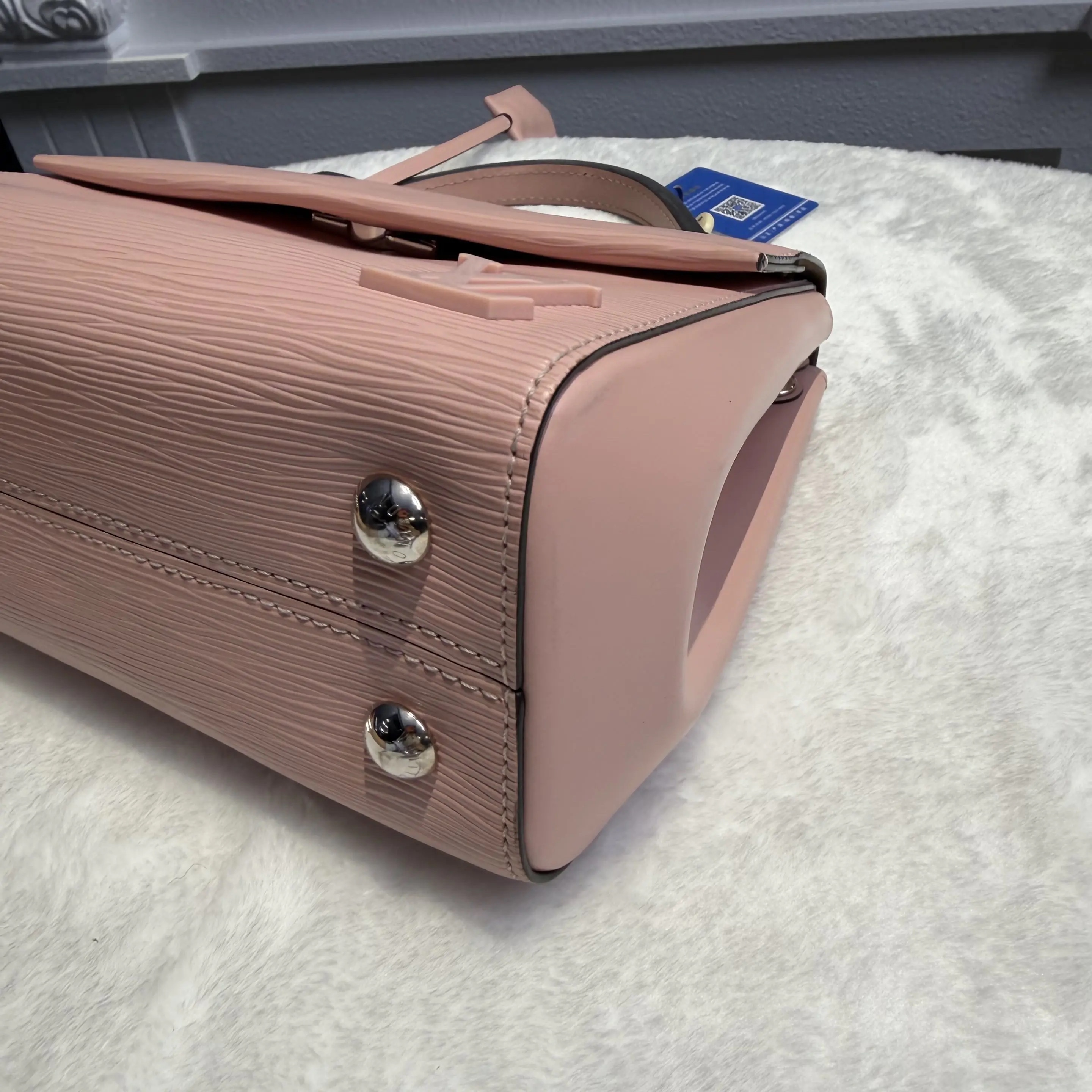 [#634]Pre owned Louis Vuitton Cluny Pink EPI Calfskin BB BJ110&04055