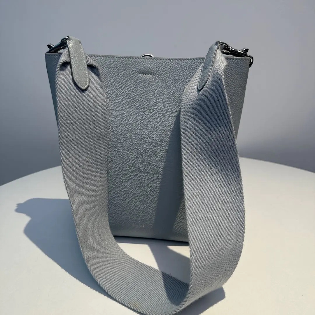 [#657]Pre owned Celine Sangle caviar Calfskin BJ110&04032