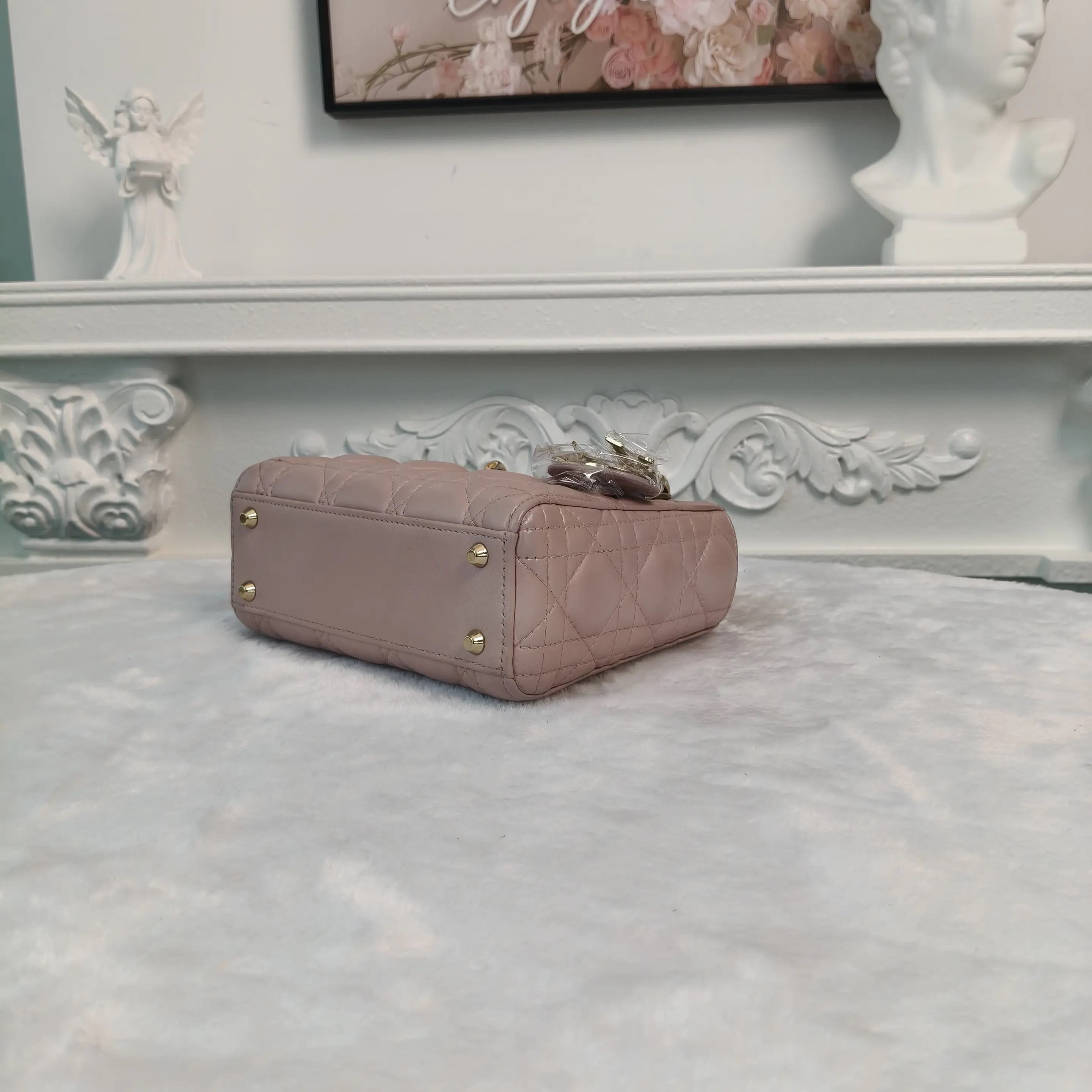 【#744】Pre-owend Dior Lady Dior Mini Pearl Pink Lambskin Shoulder Bag BJ11017050135