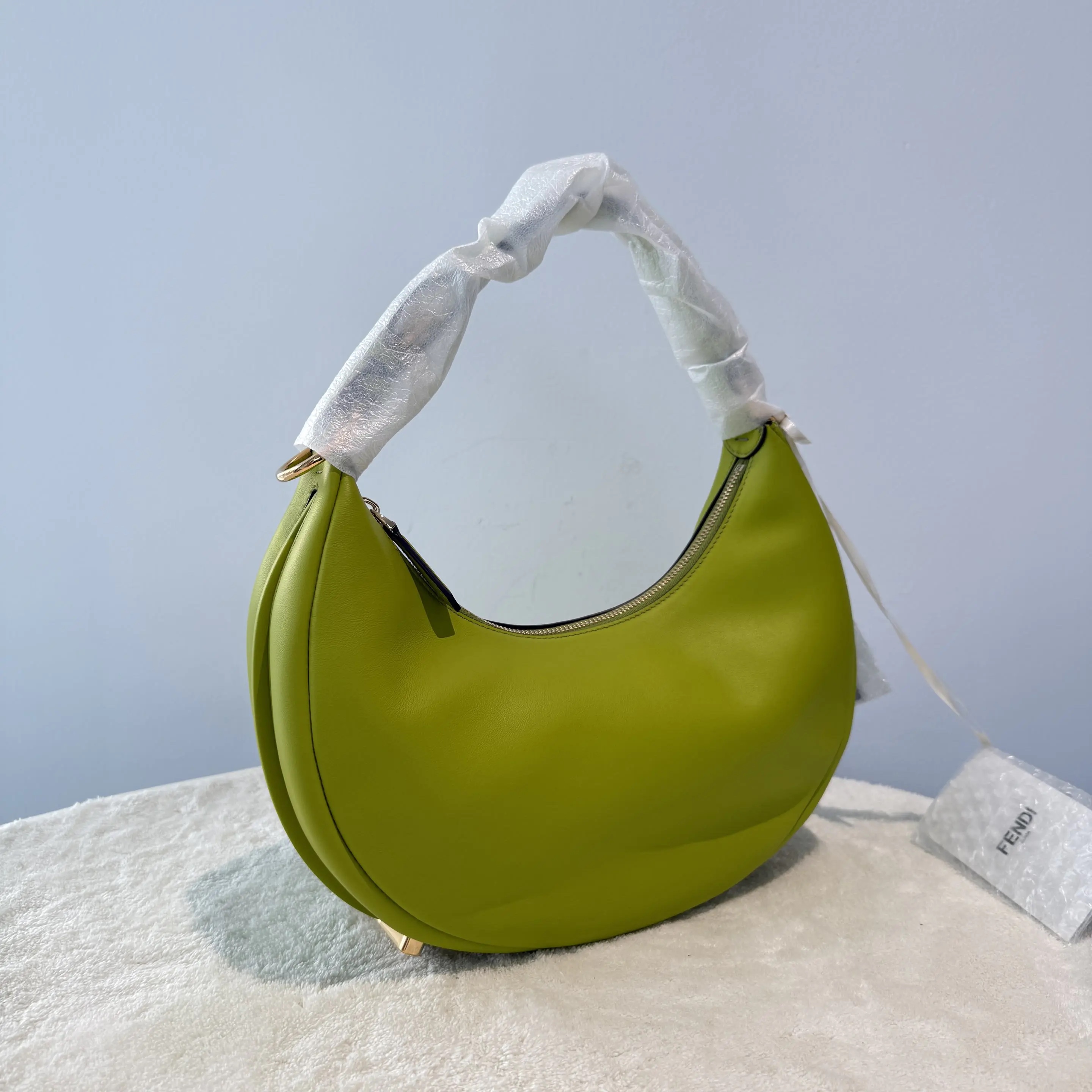 [#675]Pre owned Fendigraphy Green Calfskin Small BJ110&04060