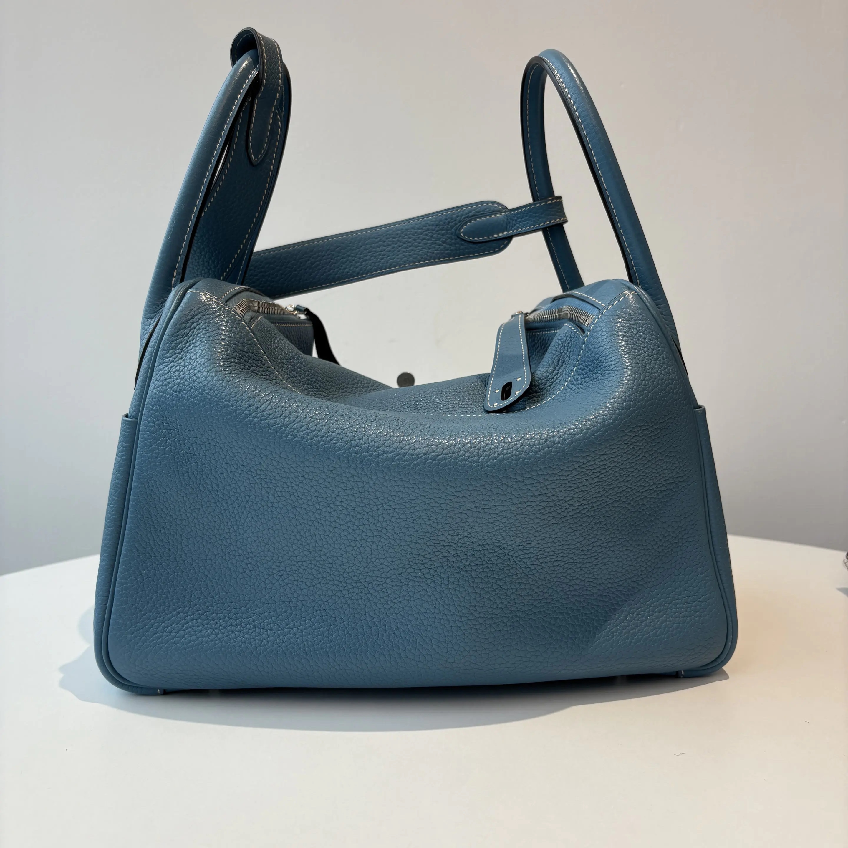 [#670]Pre owned Hermes Lindy 18 Silver Hardware BJ110&05024