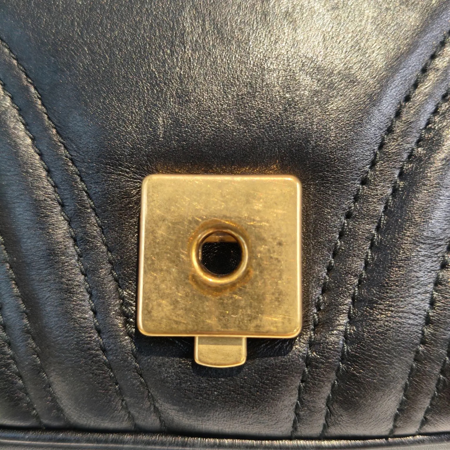 [#708]Pre owned Gucci Marmont 31 Calfskin Shoulder bag  BJ110&04055