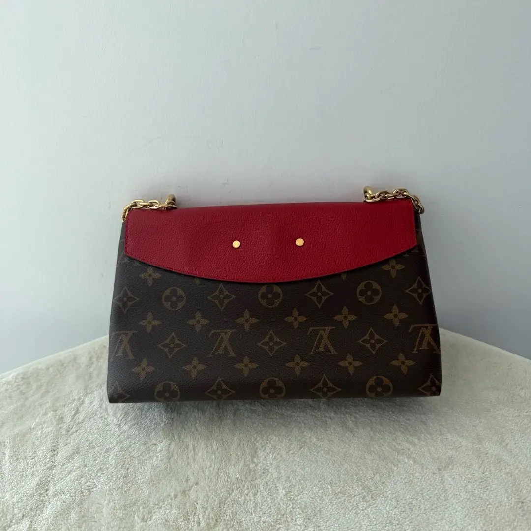 [#647]Pre owned Louis Vuitton Placide BJ110190405