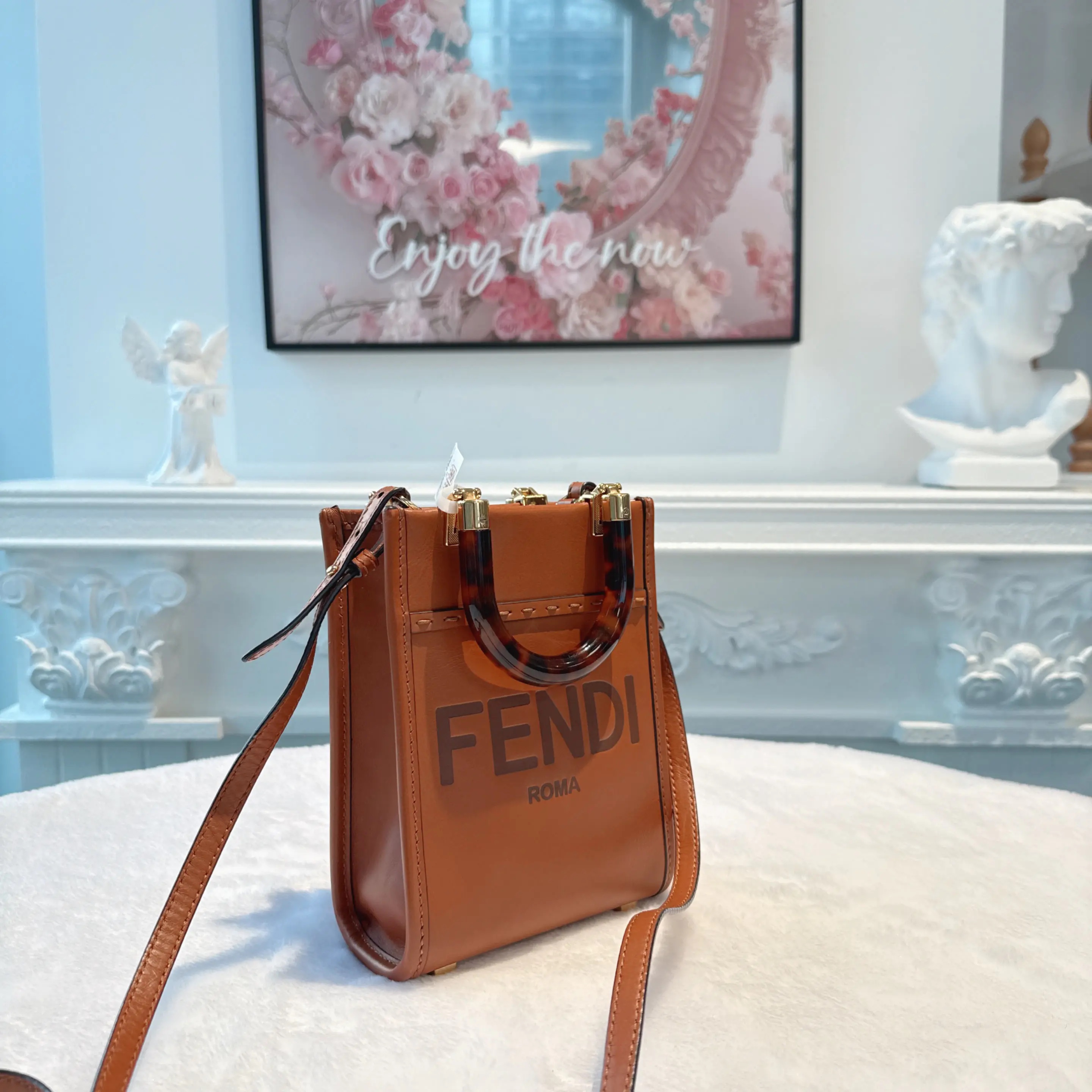 [#687]Pre owned Fendi Sunshine Tote Calfskin mini Crossbody bag