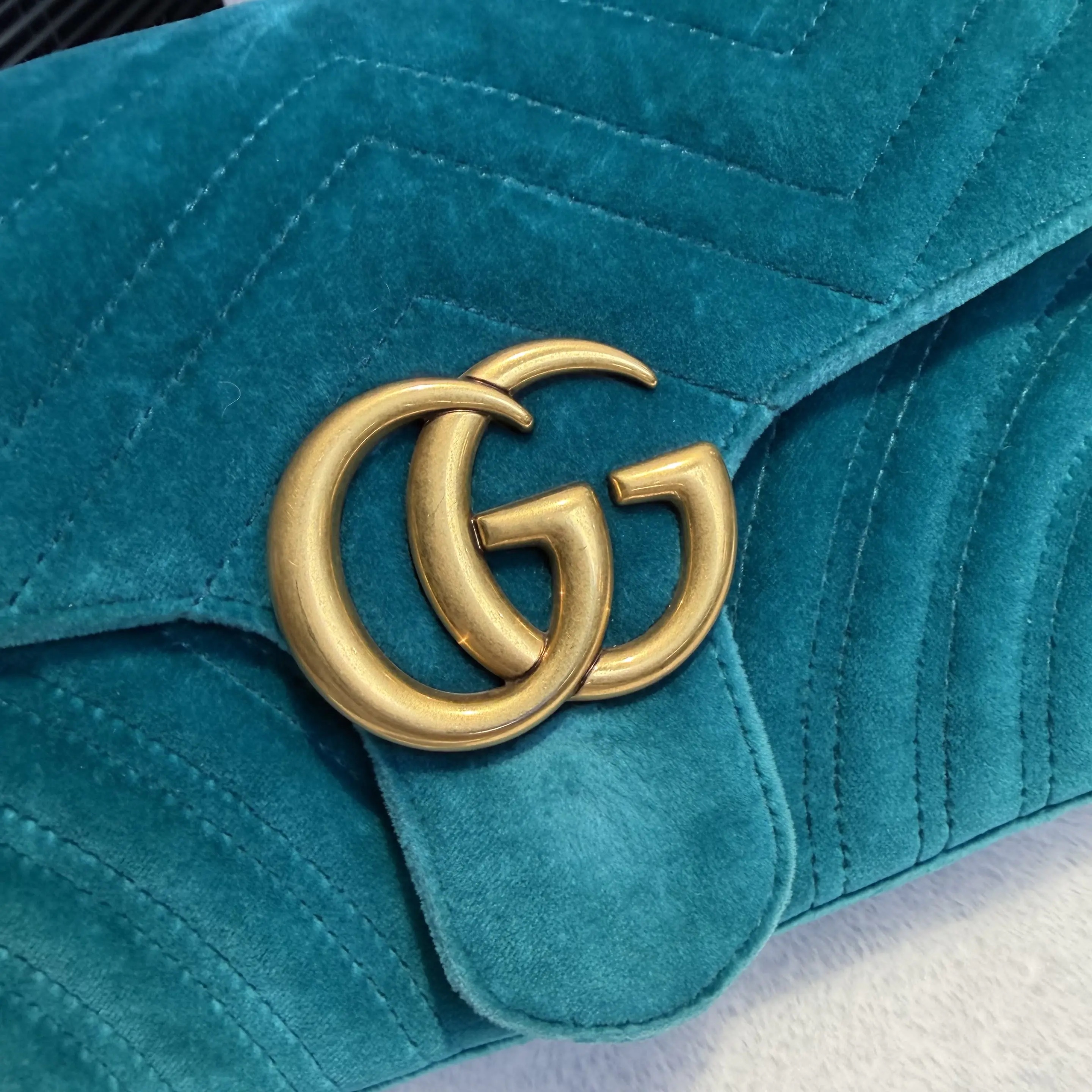 [#606]Pre owned Gucci Marmont 26 Green Velvet Medium  BJ1101404033