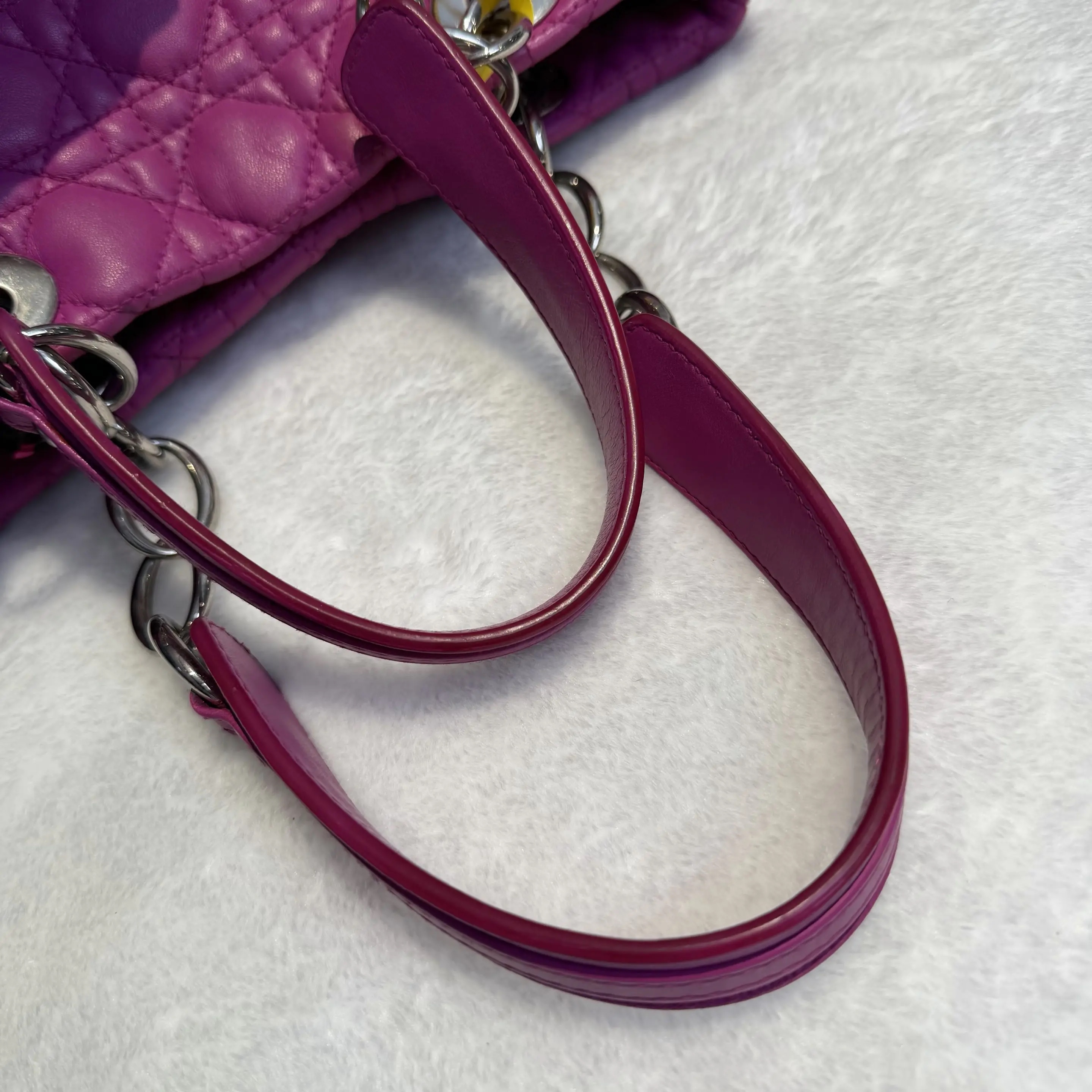 [#612]Pre owned Dior Soft Lambskin Small Golden Hardware BJ11024043