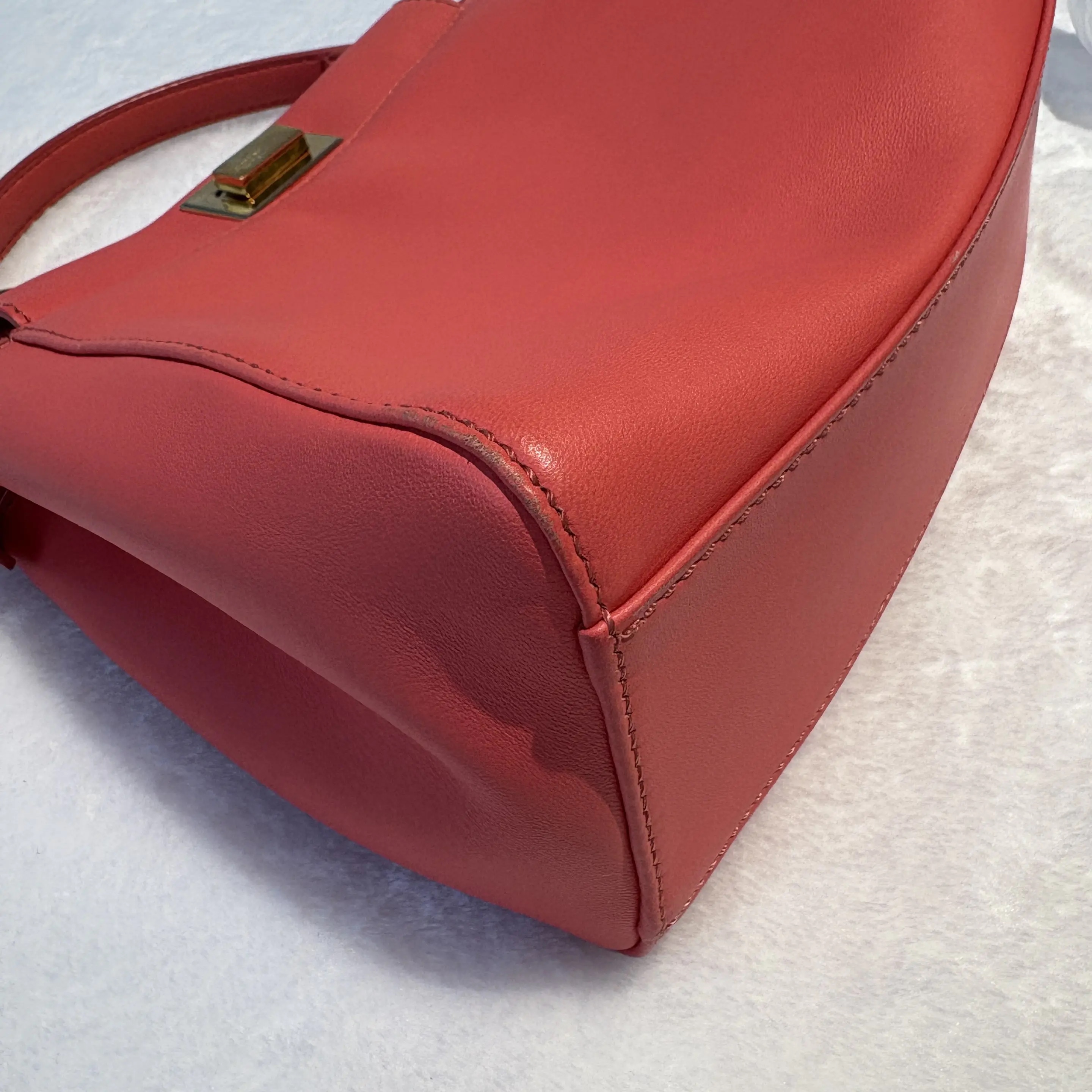 [#602]Pre-owned Fendi Peekaboo Iconic Mini size Lambskin BJ110&04030