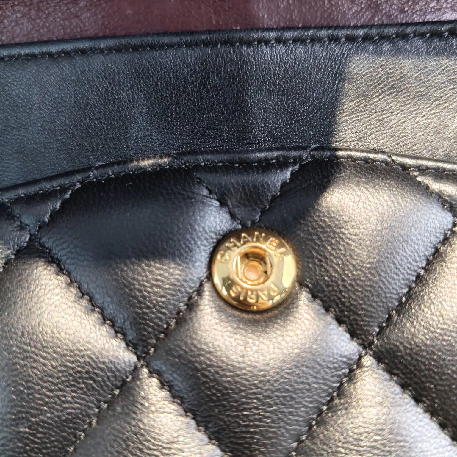 [#704]Pre owned Chanel Classic Flap Lamb skin Medium Golden Hardware Crossbody BJ 110&050255