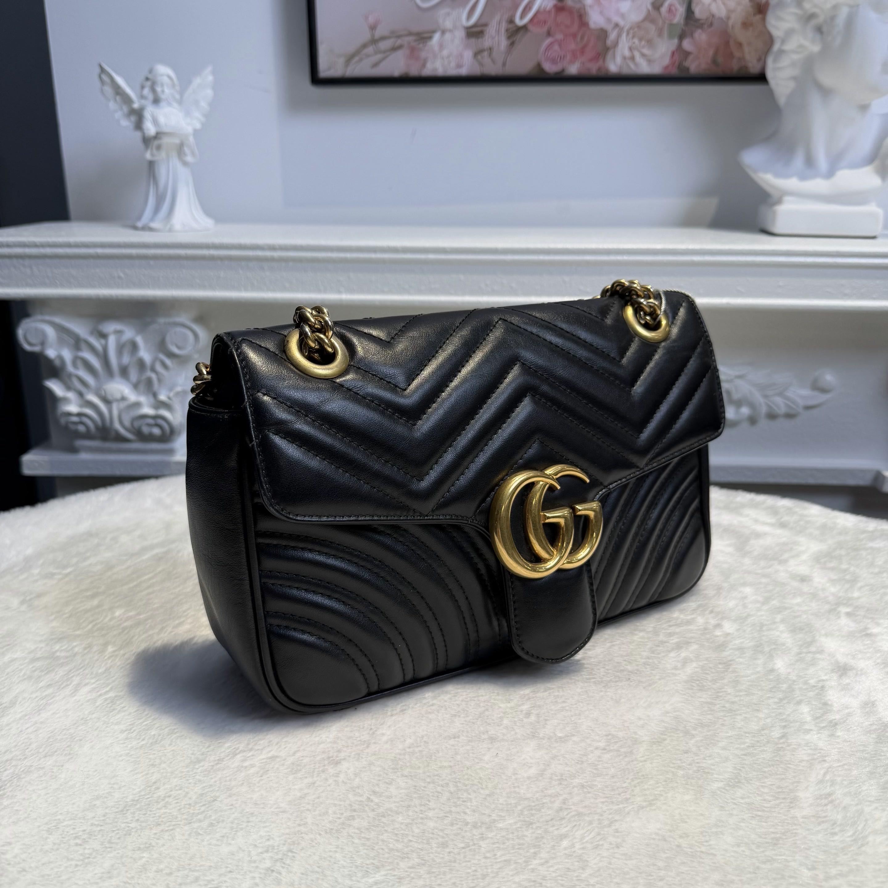 【#609】Pre-owned Gucci Marmont Black Calfskin Medium 26 Crossbody bag BJ1101704060