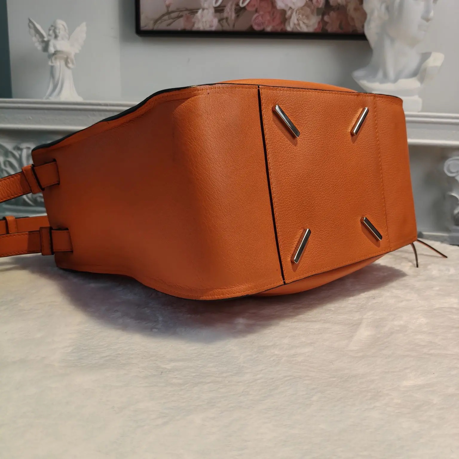 [#705]Pre owned Loewe Anton Calfskin Orange Crossbody bag BJ110&0404