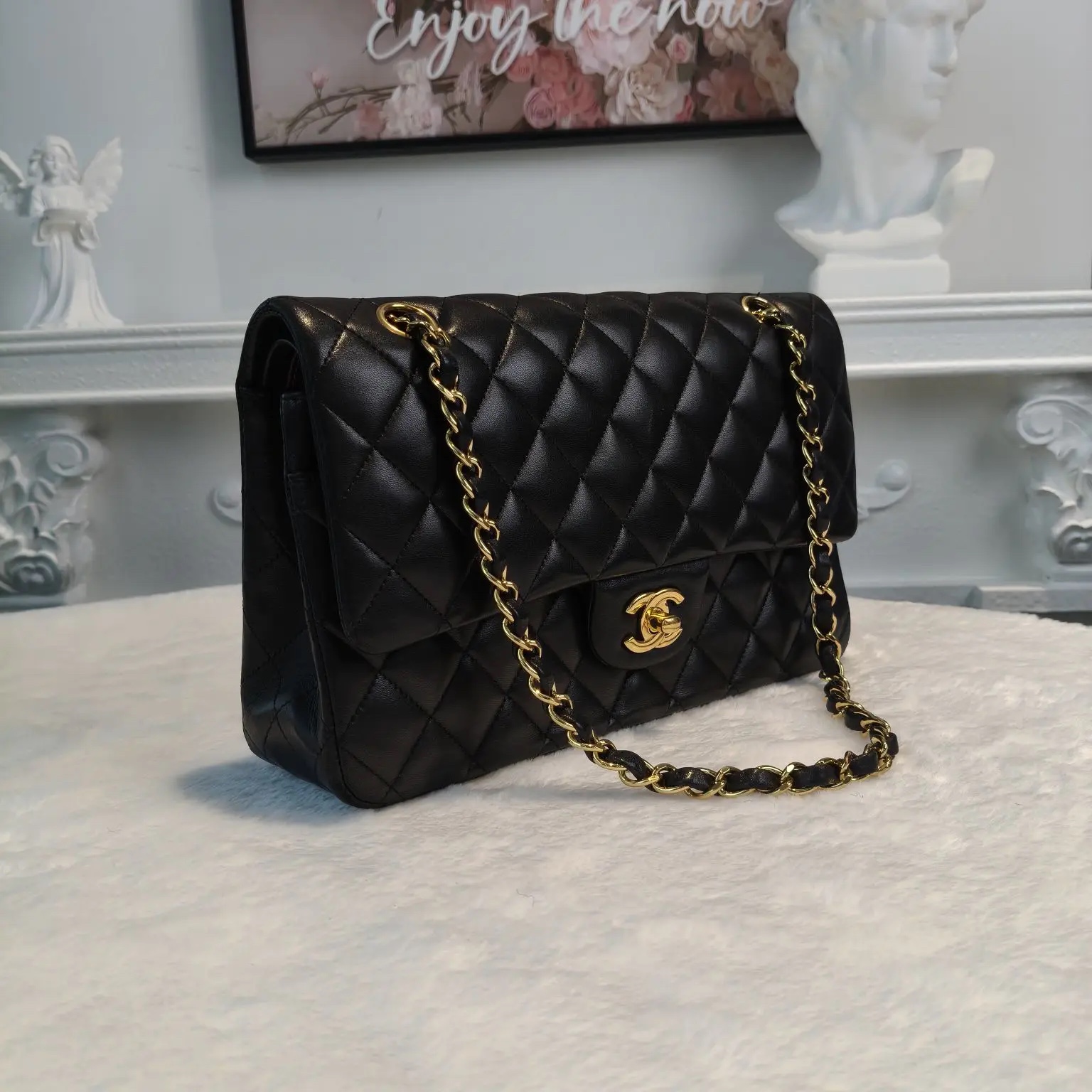 [#704]Pre owned Chanel Classic Flap Lamb skin Medium Golden Hardware Crossbody BJ 110&050255